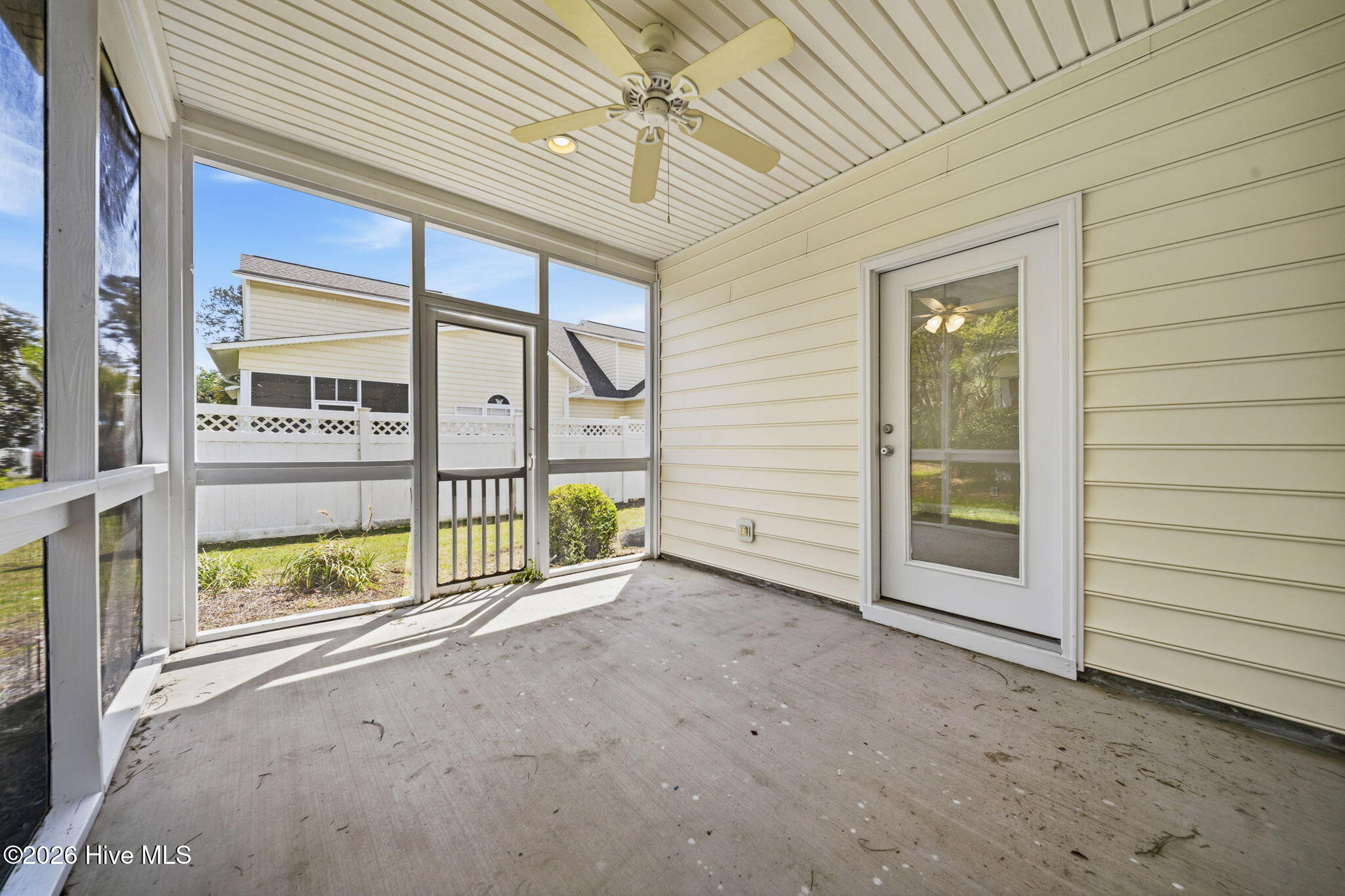 100566234 | Photo 48