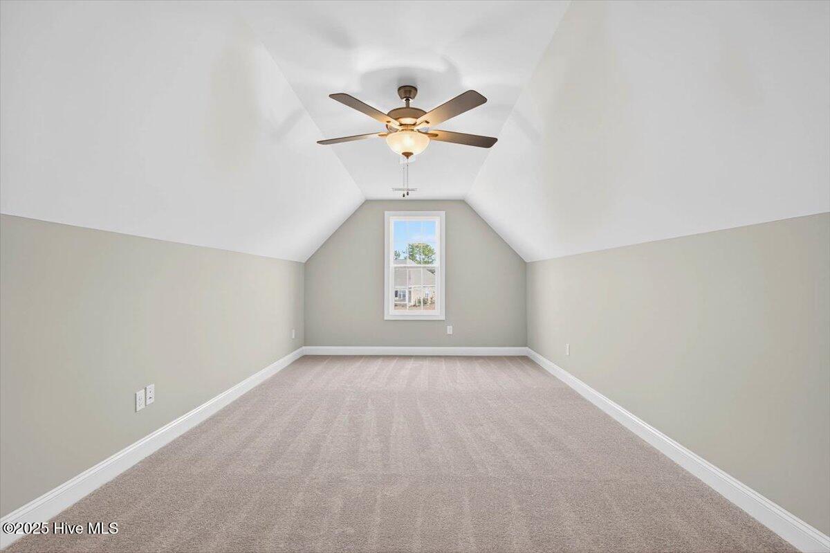 100546300 | Photo 39