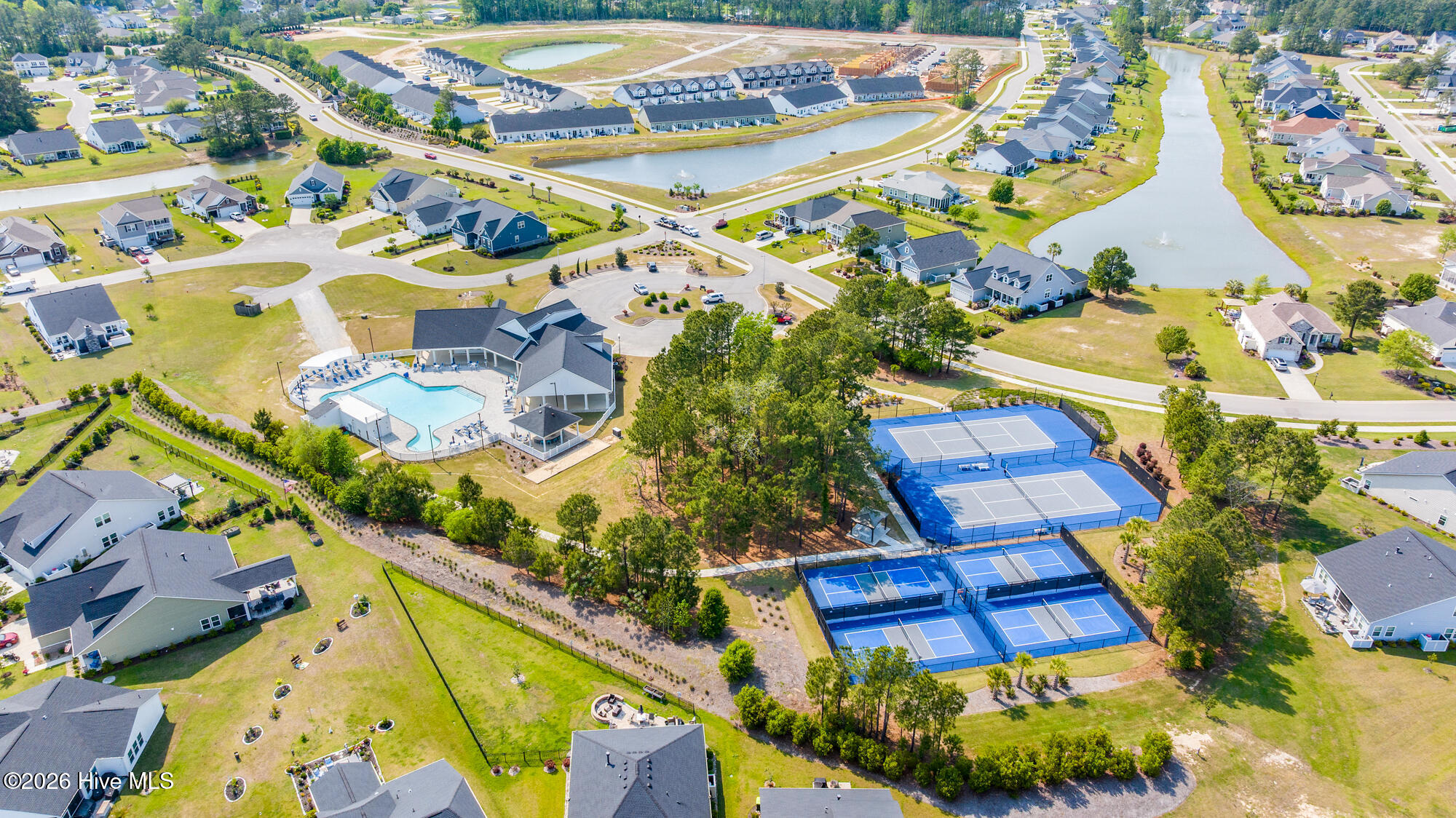 100567738 | Photo 58