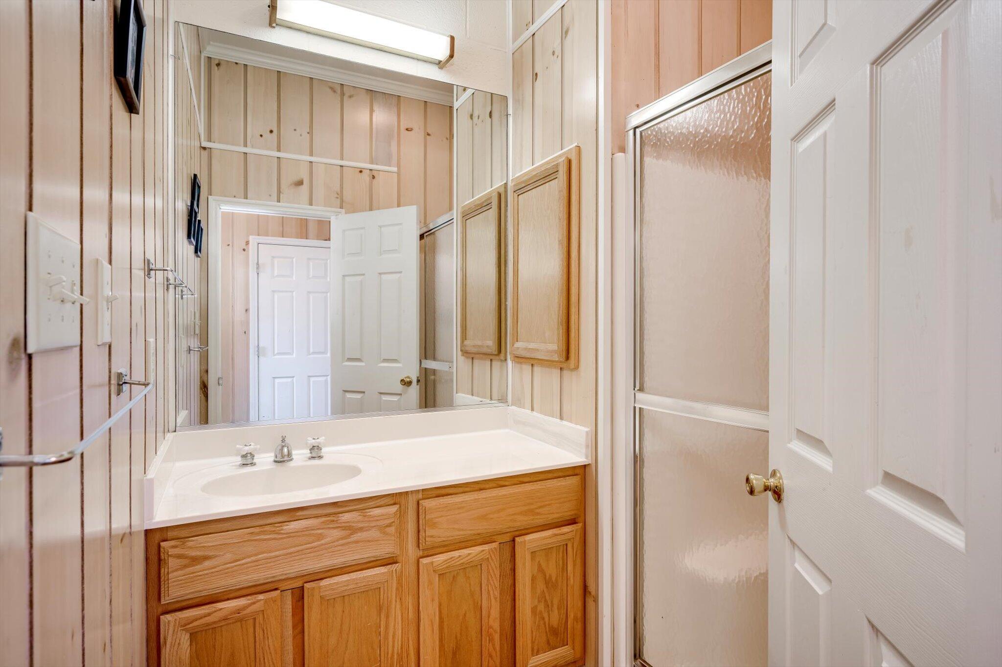 Bath for guest house