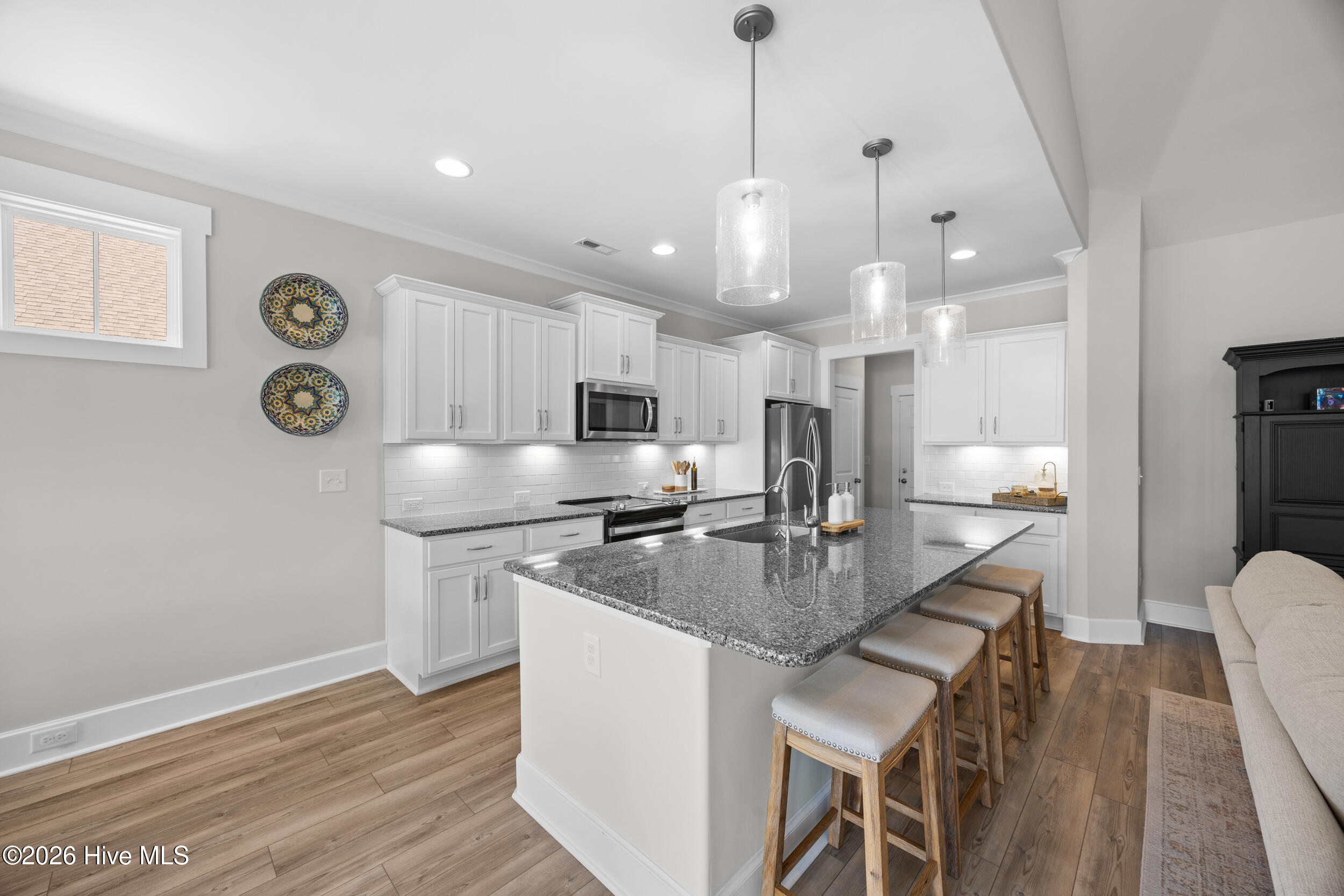 100559680 | Photo 14