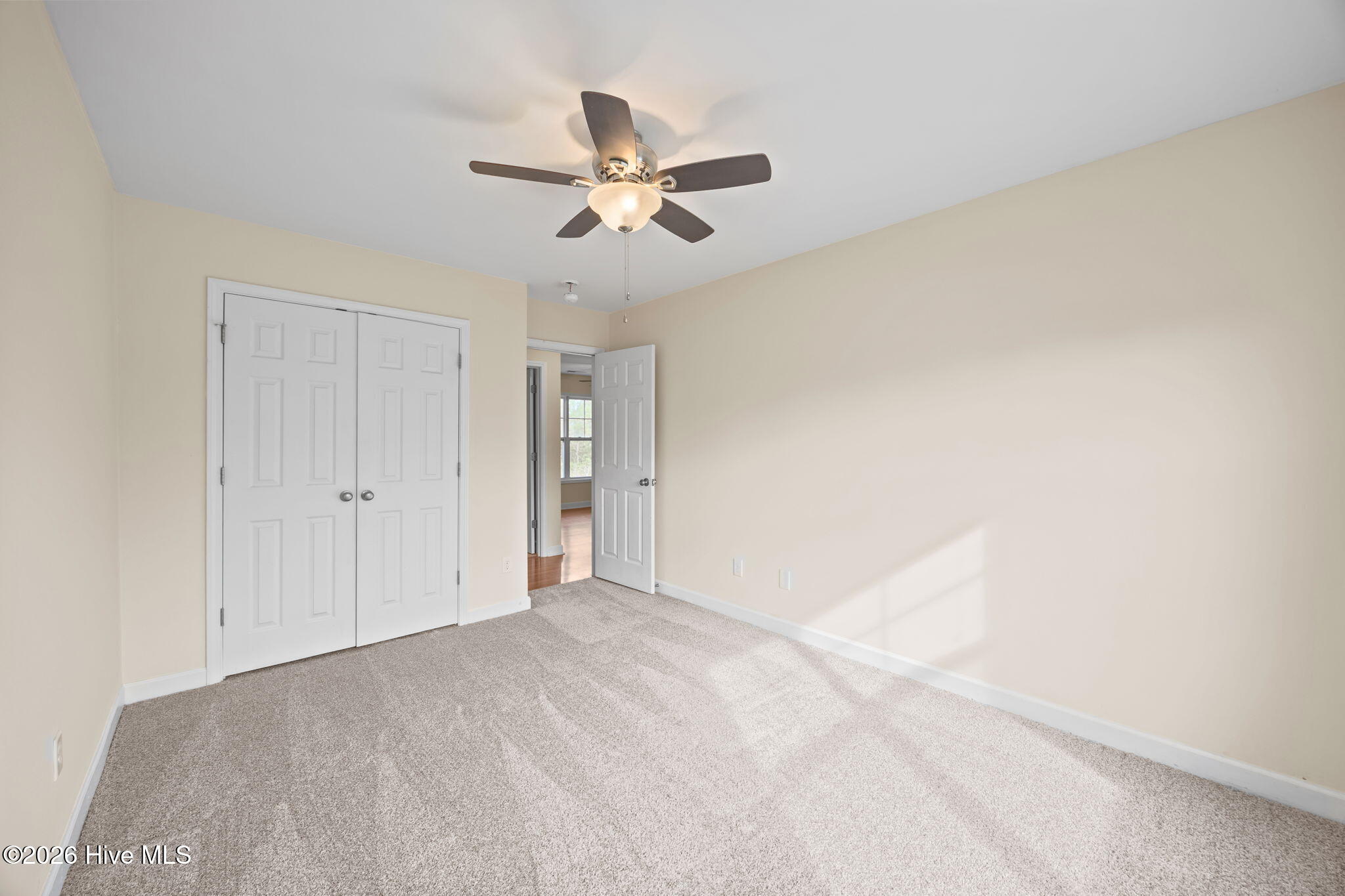 100557440 | Photo 18