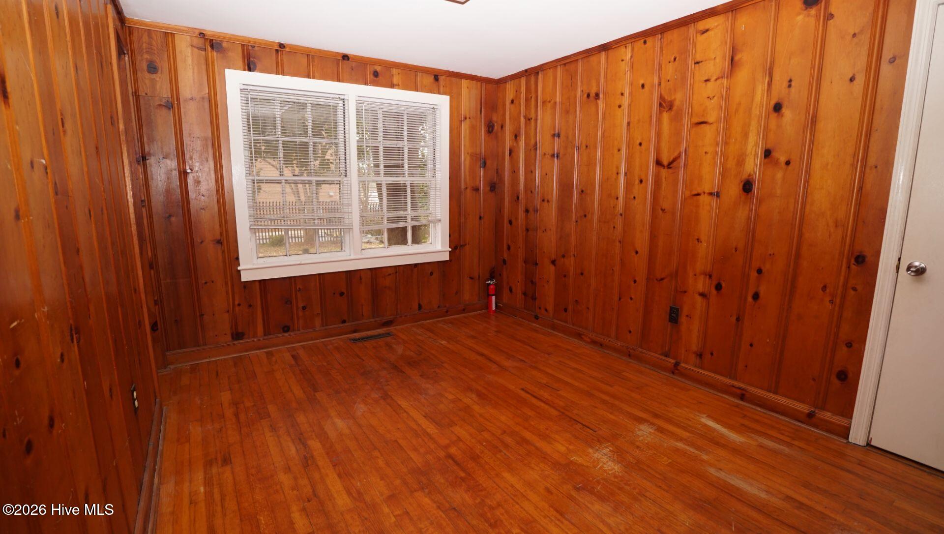 100547653 | Photo 34