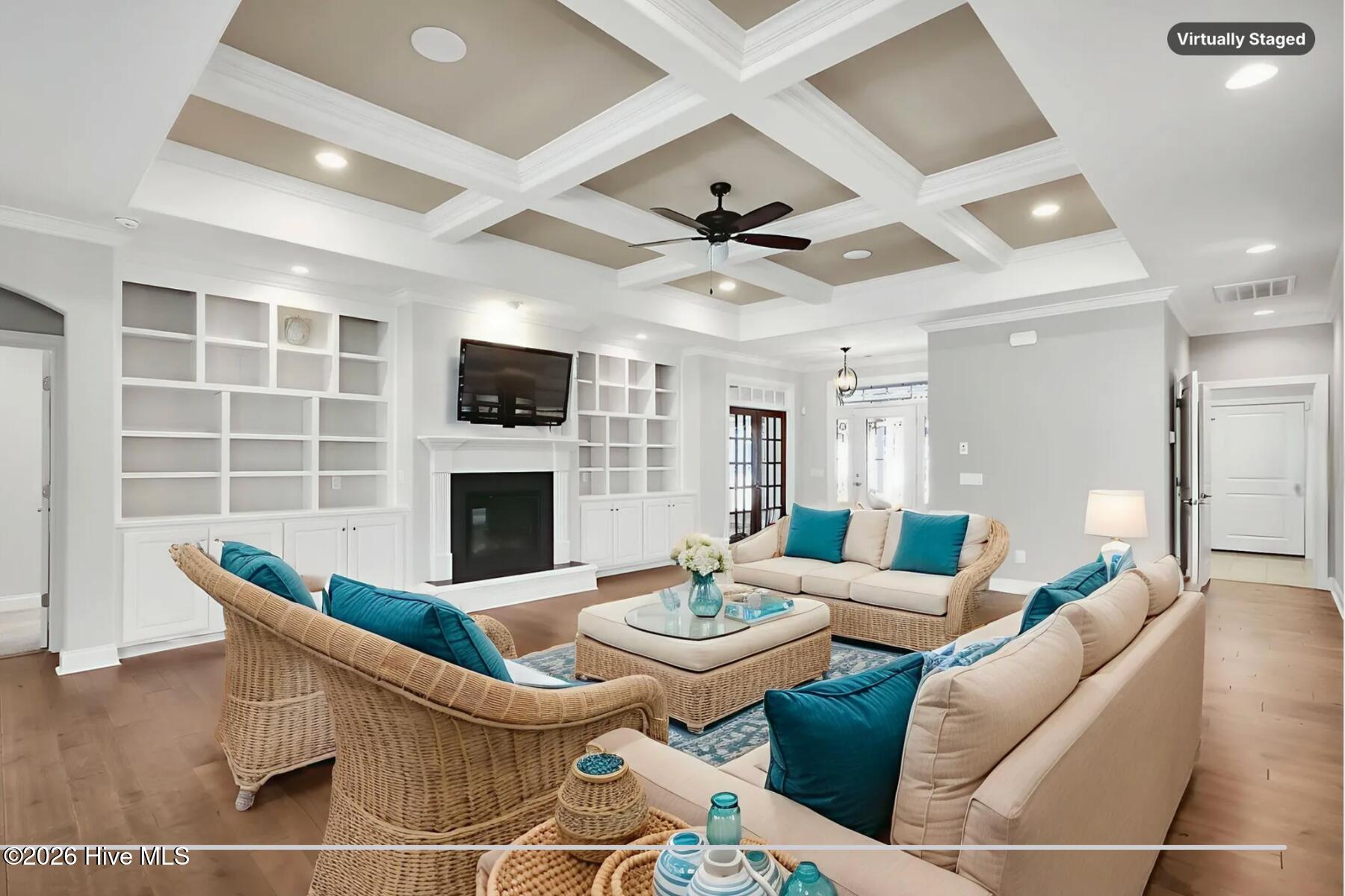 100555055 | Photo 11