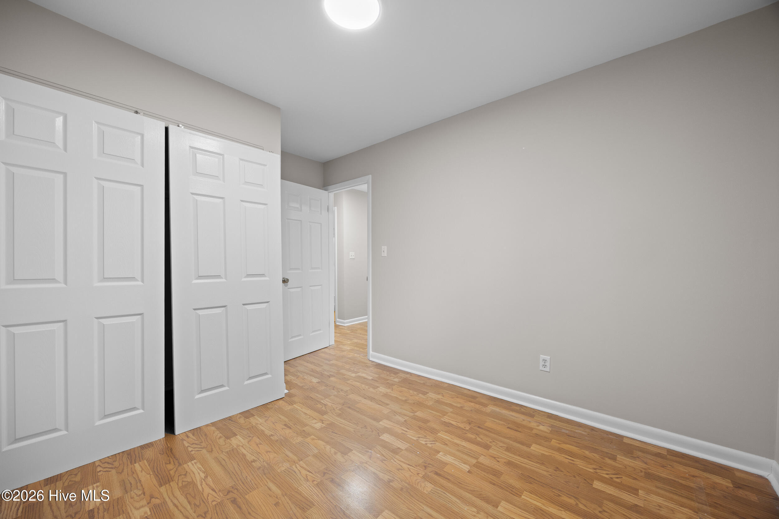 100551778 | Photo 25