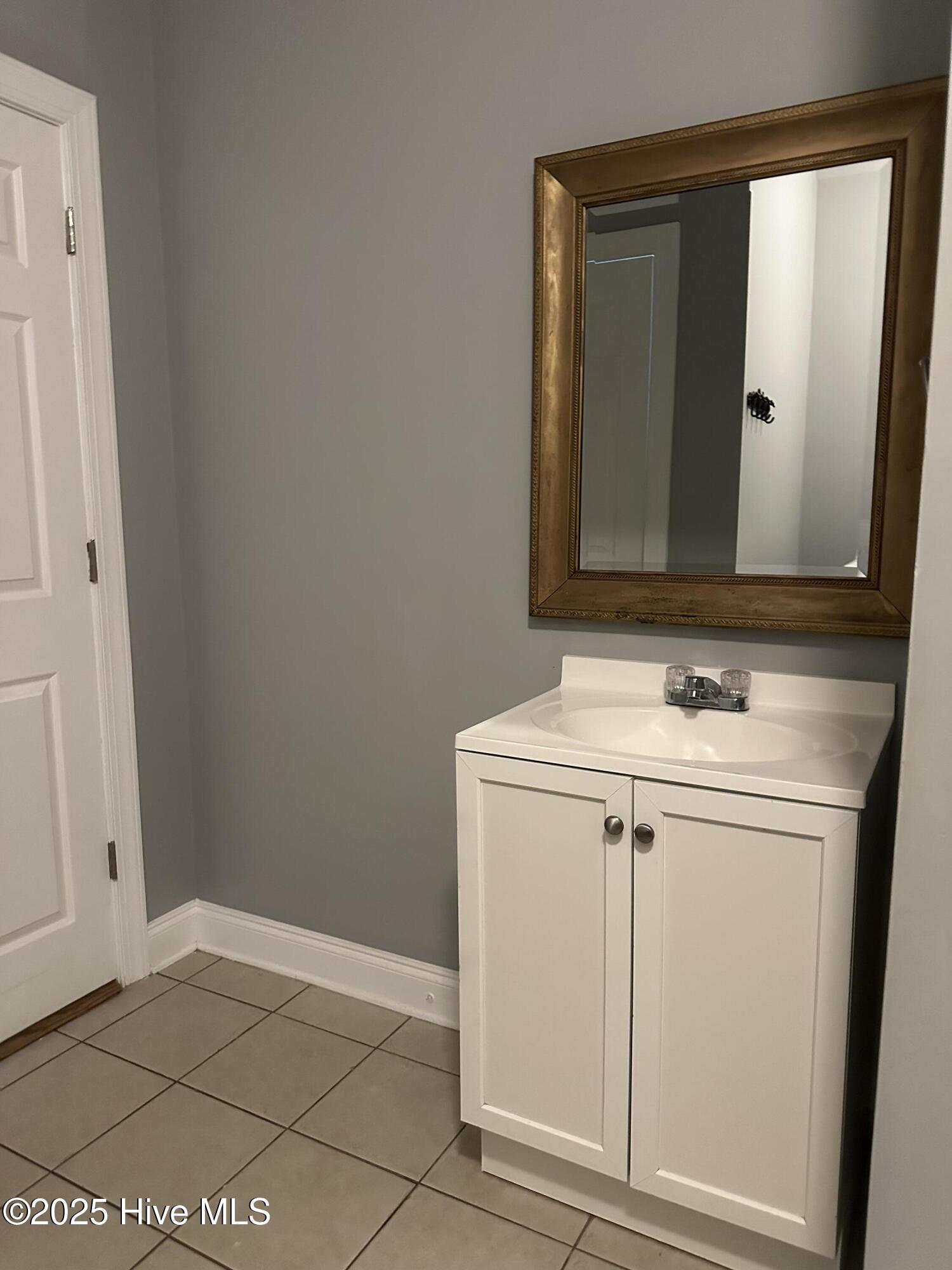 100524744 | Photo 39