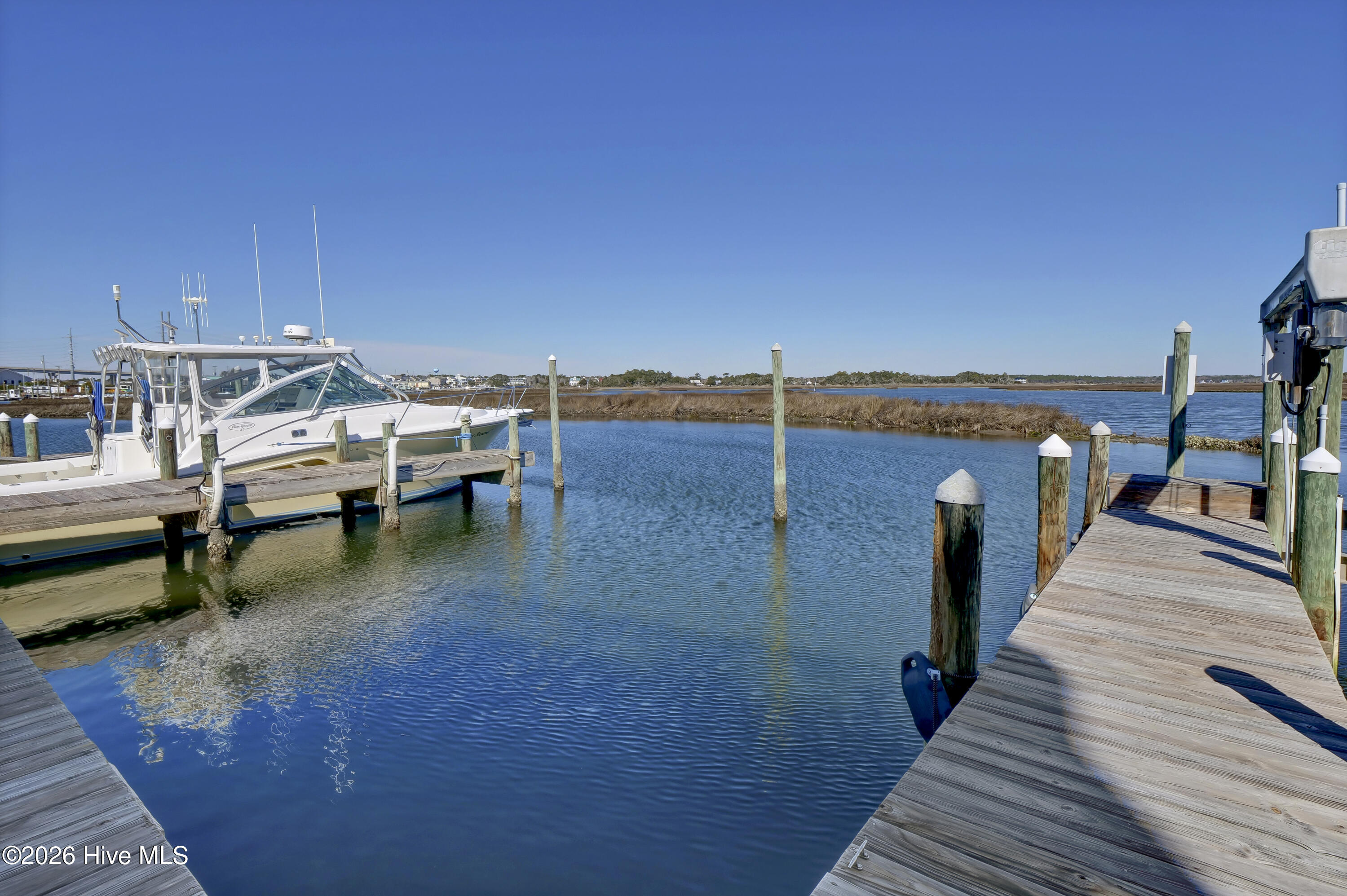 205 N New River Drive, Surf City, NC 28445 – photo 4: P3100045