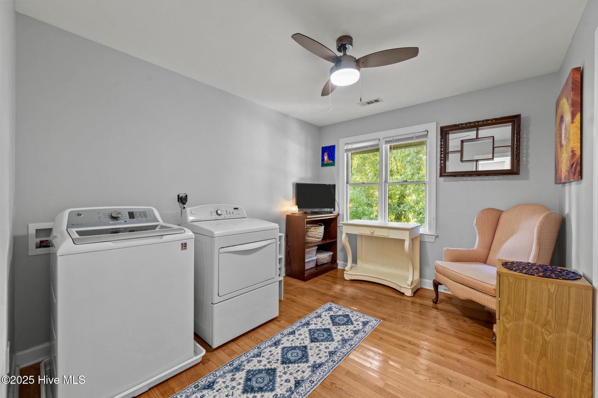 100532839 | Photo 41