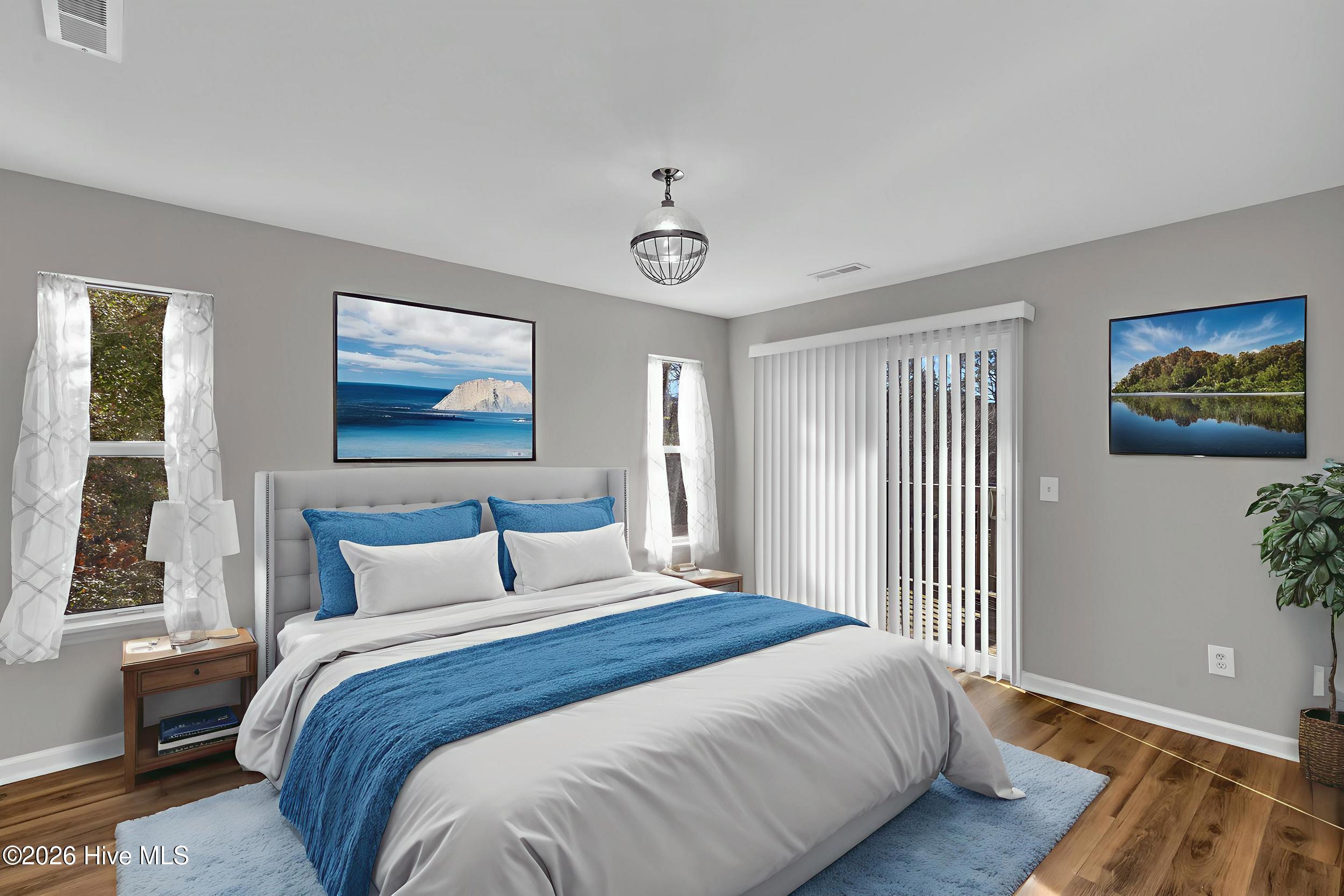 100549306 | Photo 16