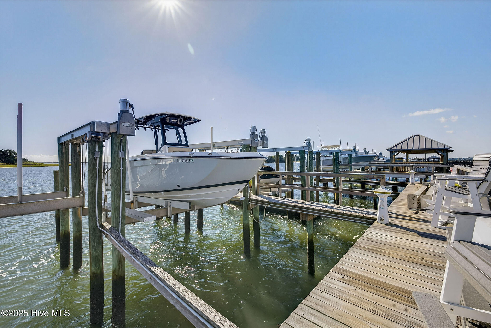 100537331 | Photo 46