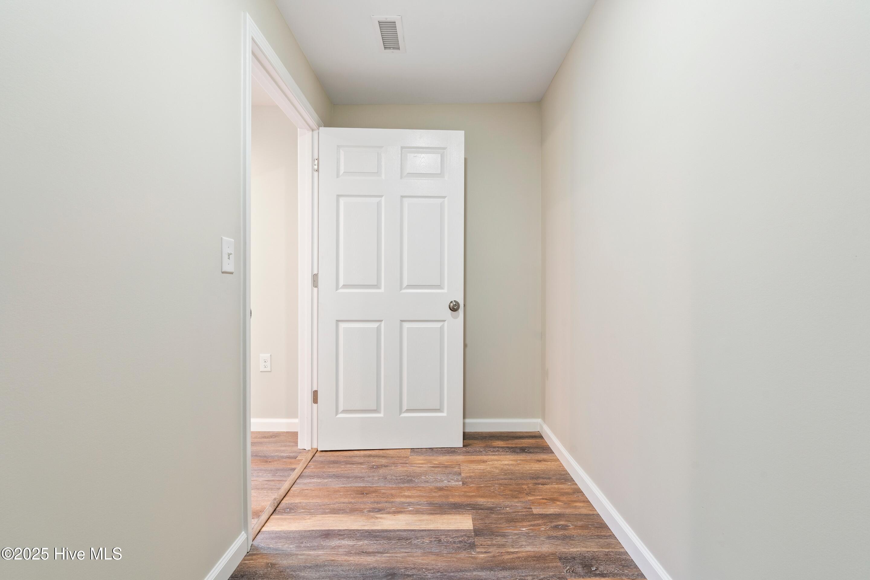 100545908 | Photo 21