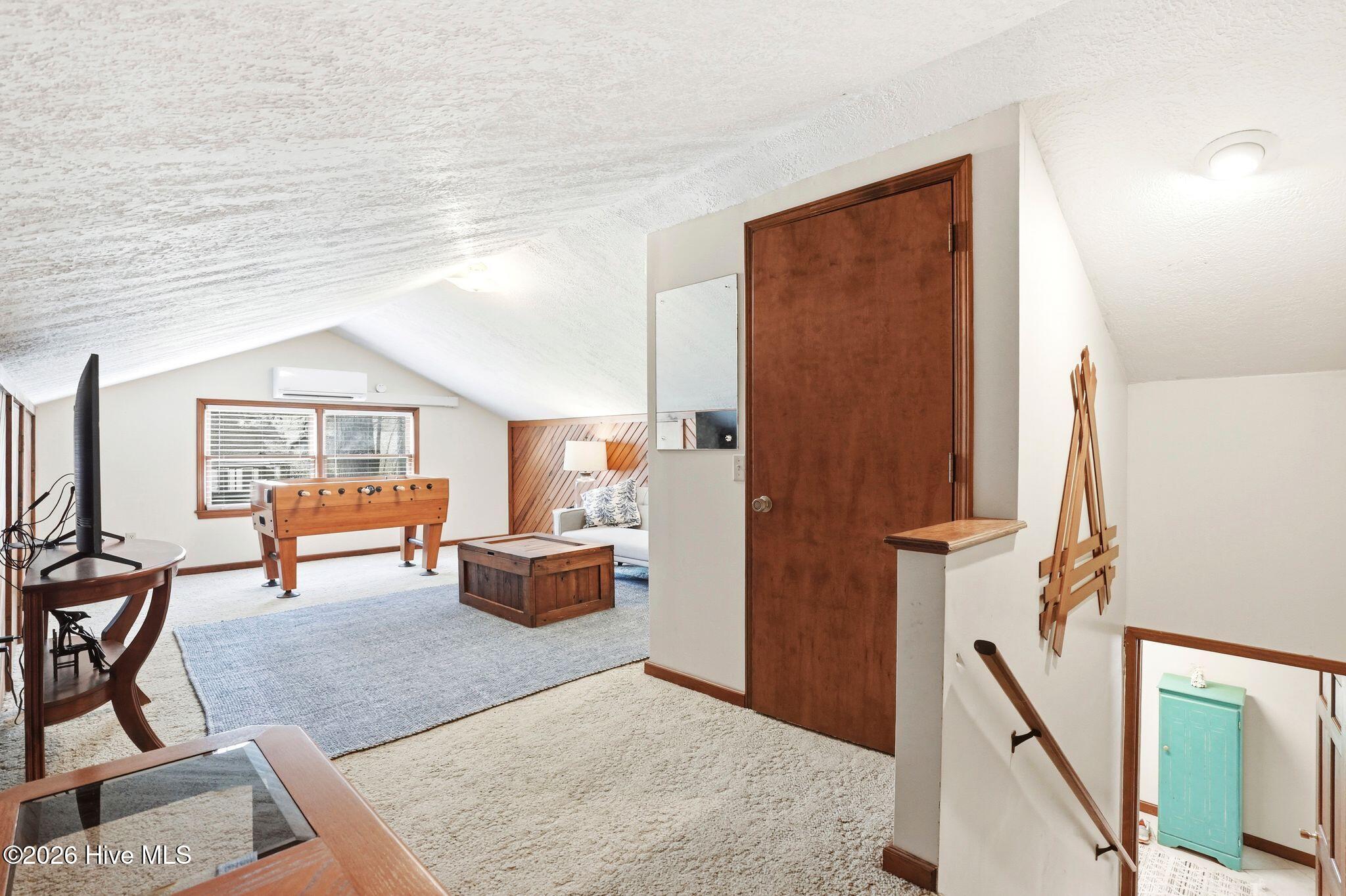 100563763 | Photo 48