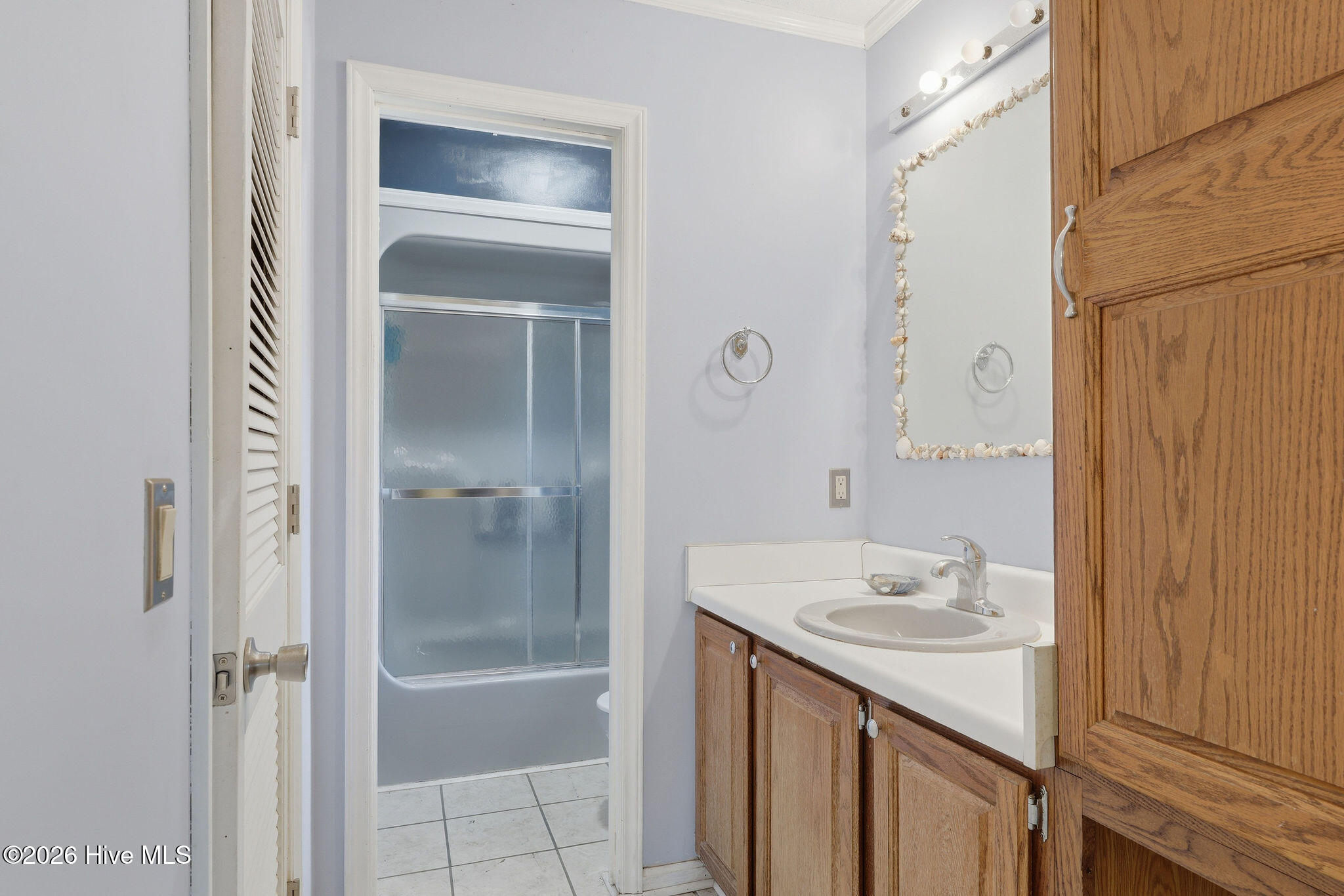 100560695 | Photo 30