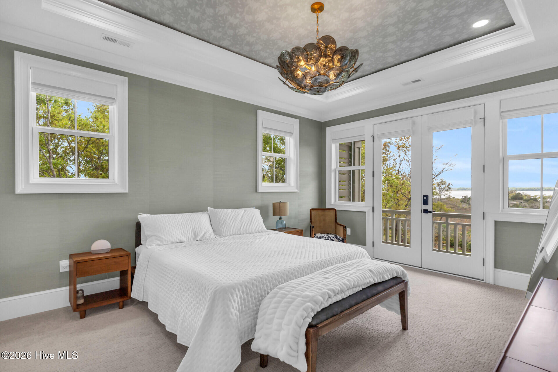 100553549 | Photo 27