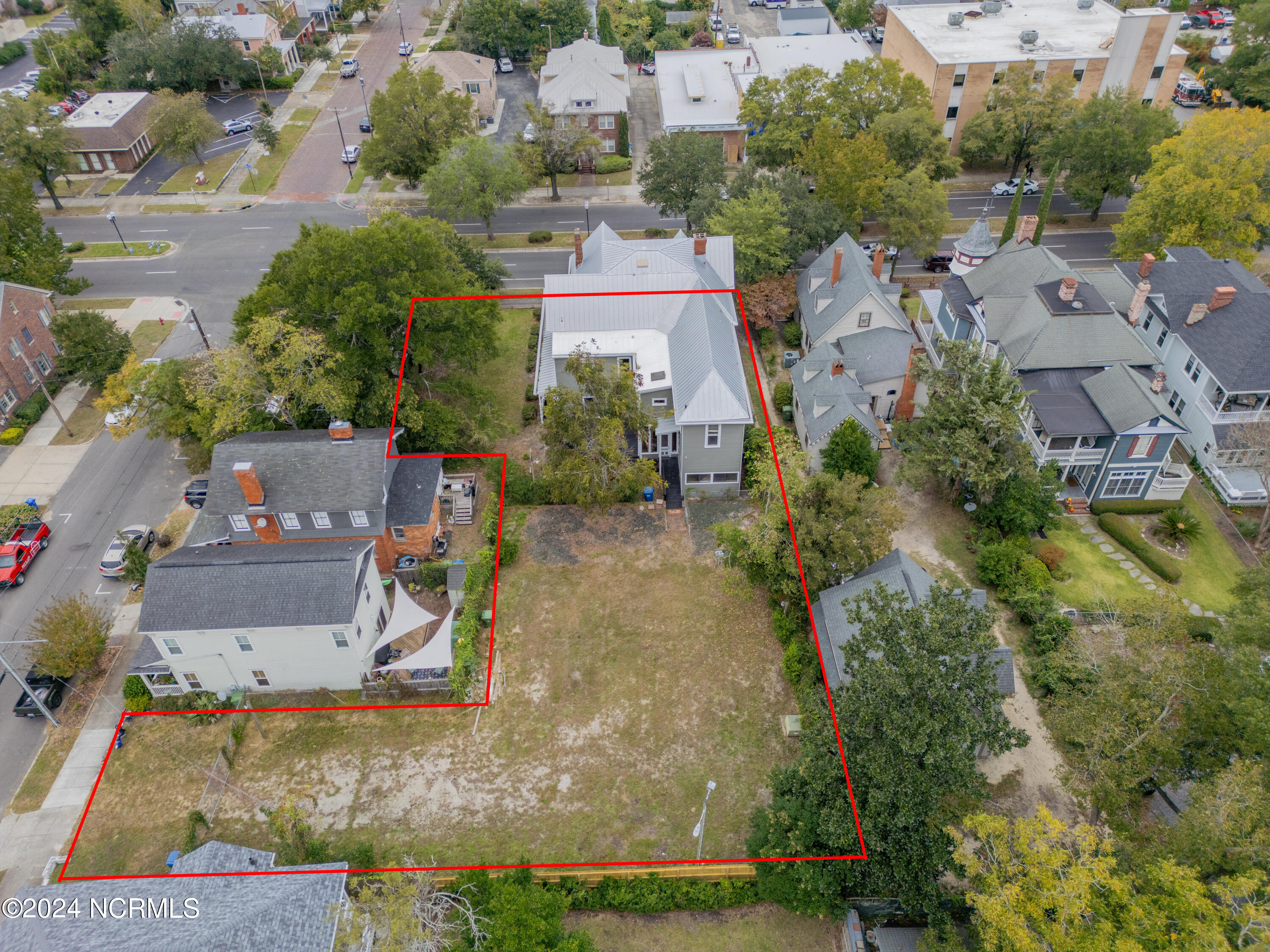 100472145 | Photo 72