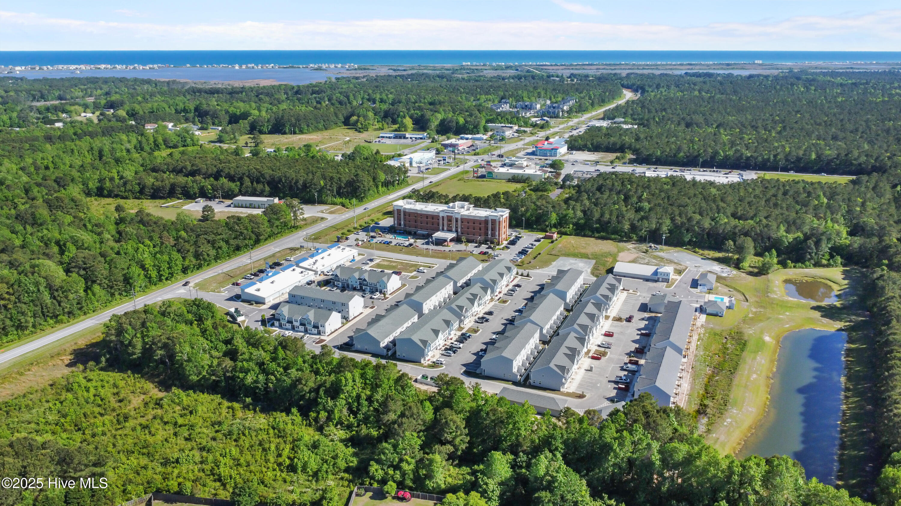 100534687 | Photo 25