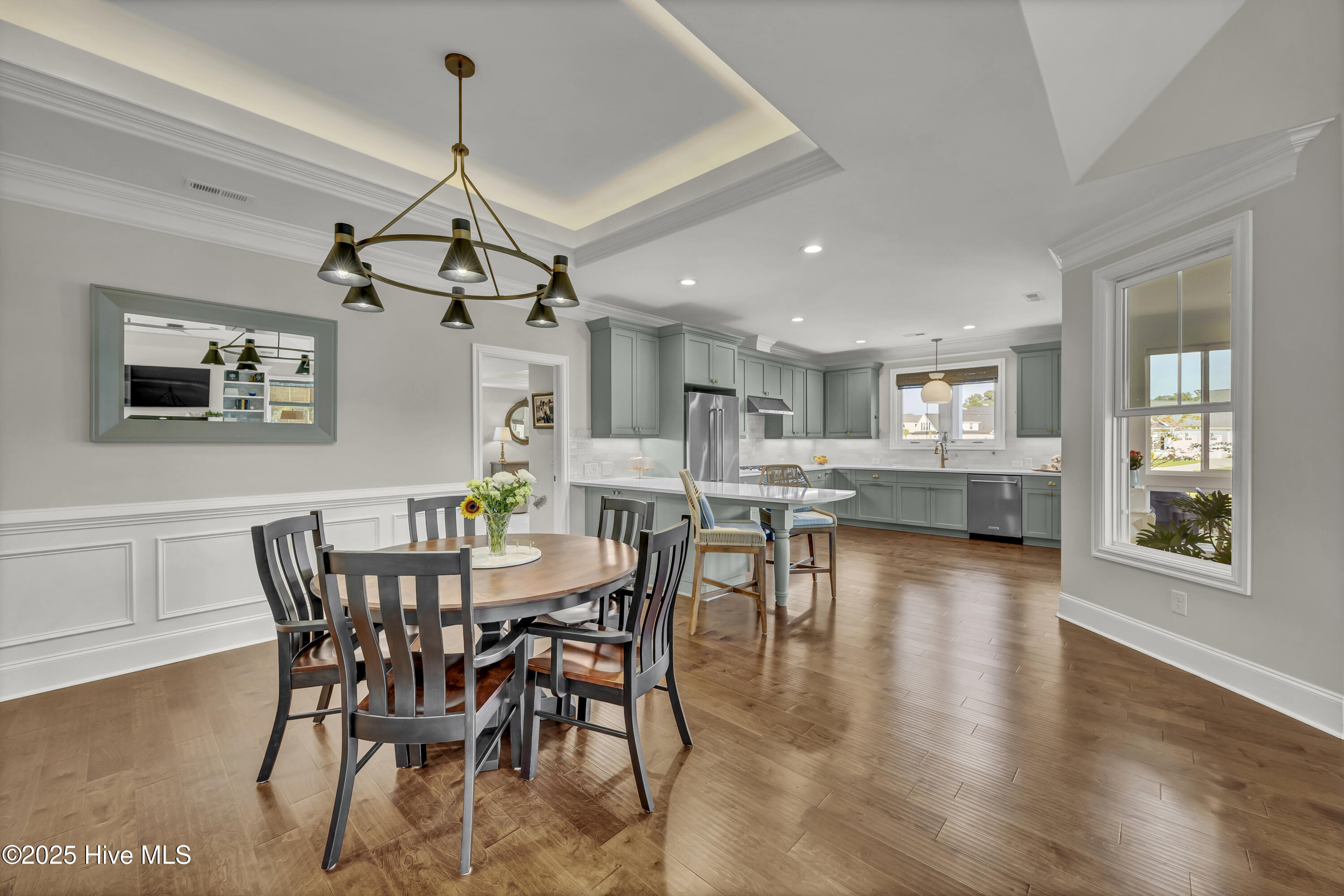 100557399 | Photo 19