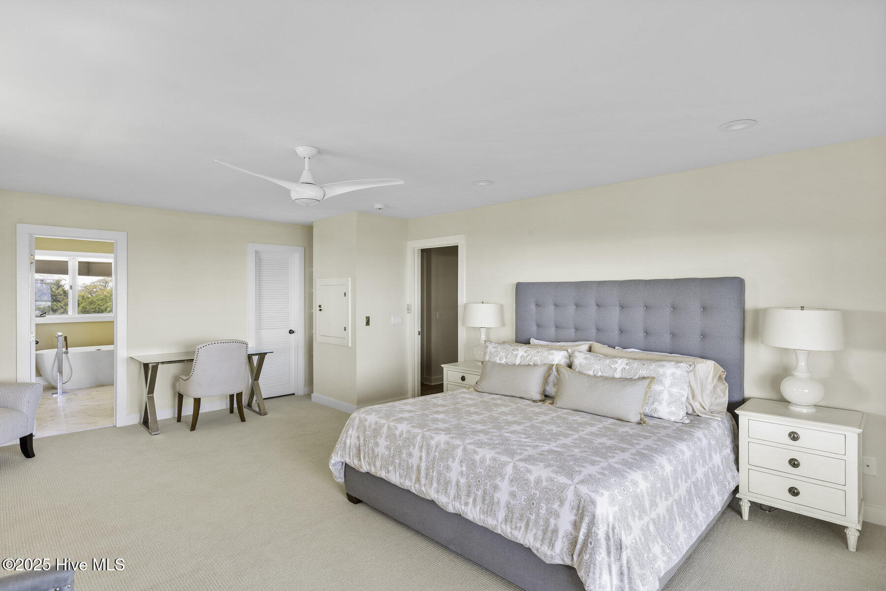 100500636 | Photo 25