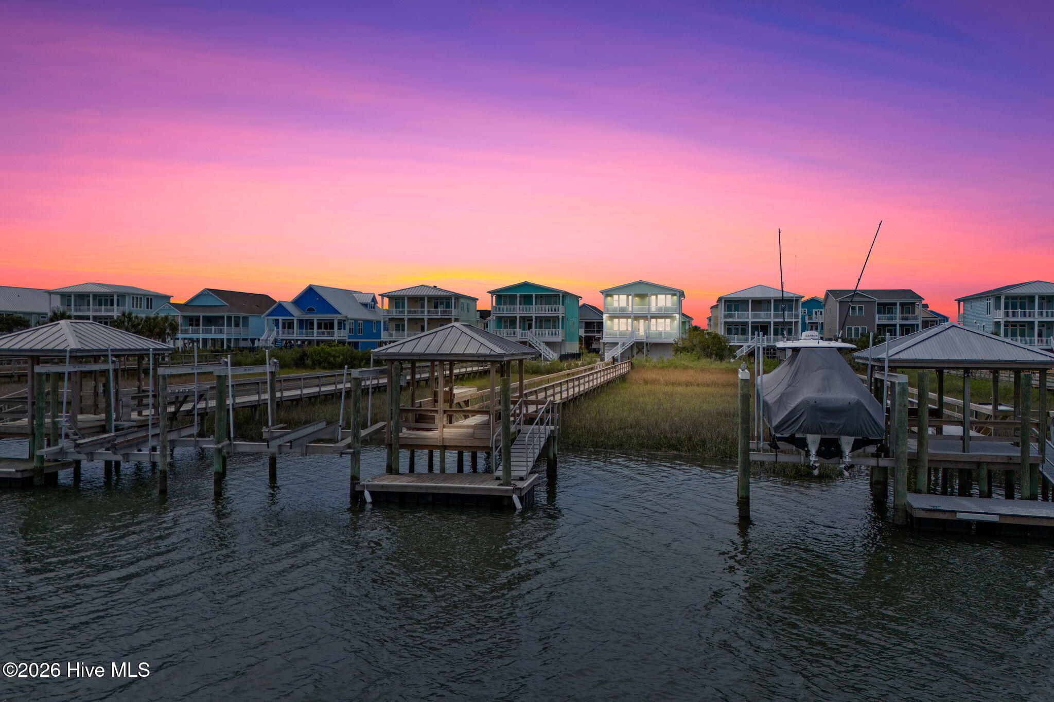 100564360 | Photo 60