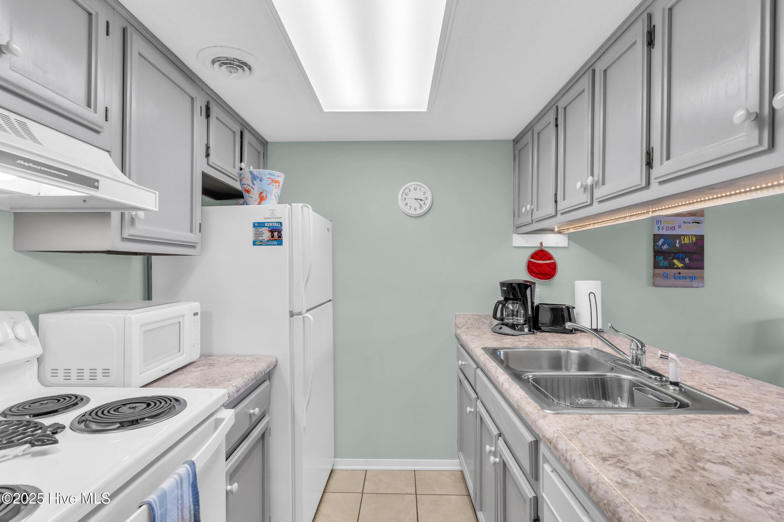 100542449 | Photo 12