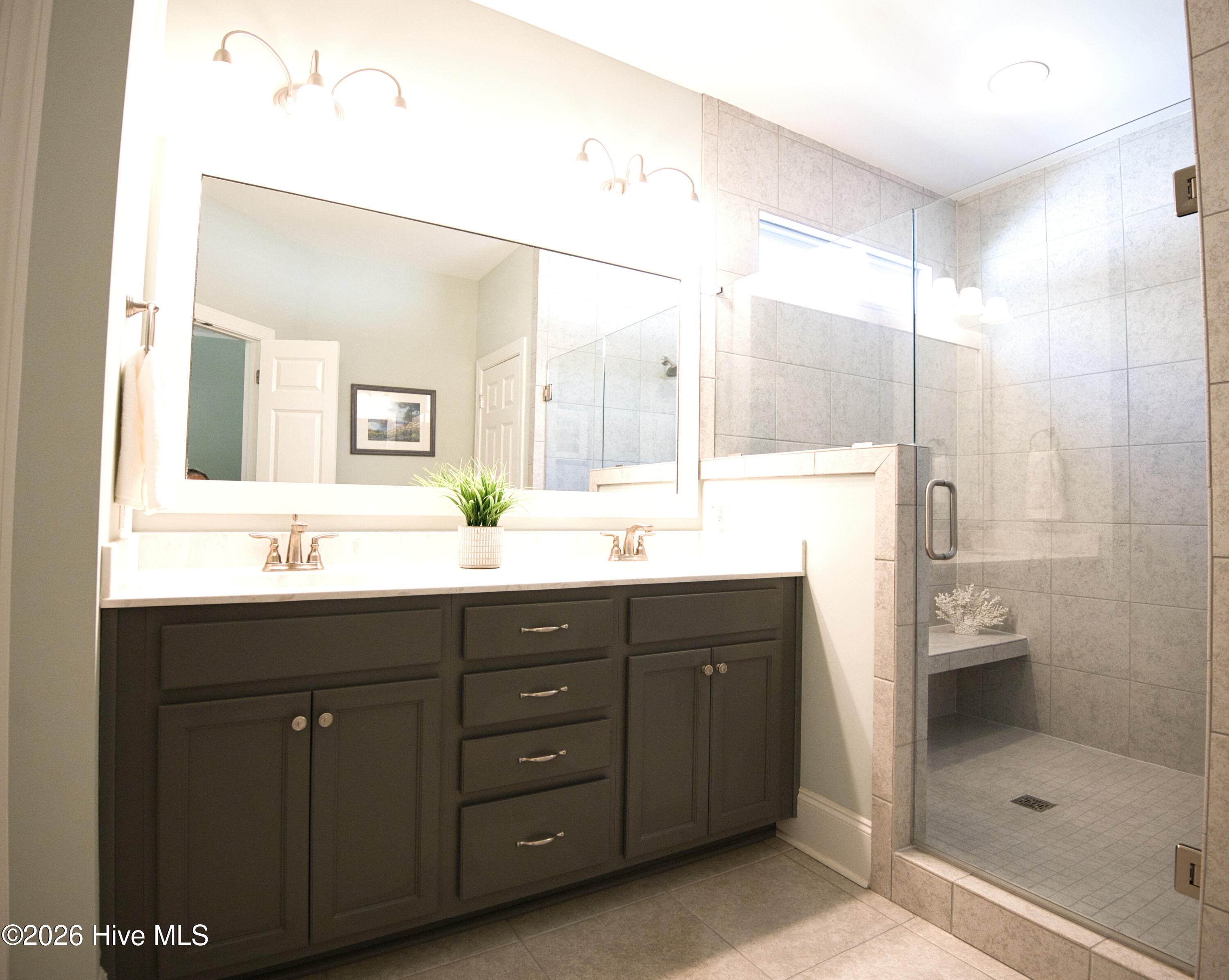 100567363 | Photo 29