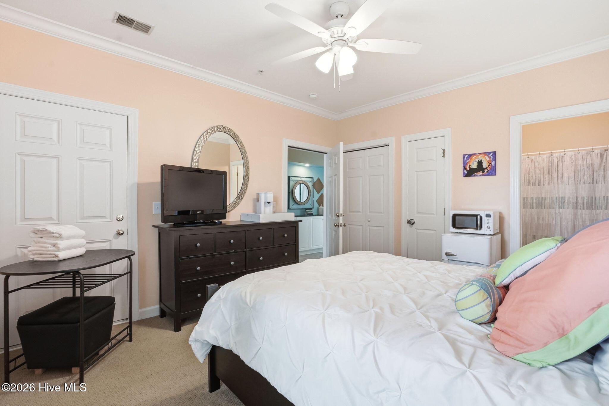 100560222 | Photo 21