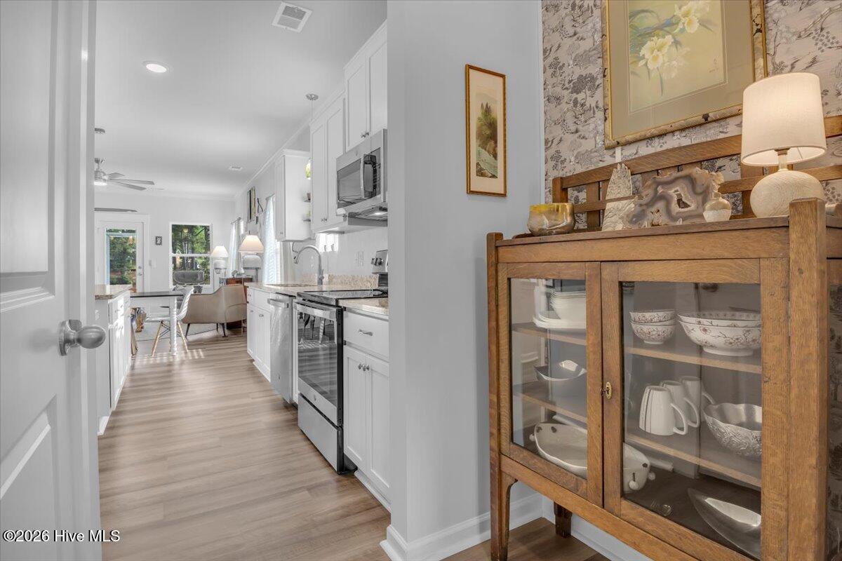 100566058 | Photo 12