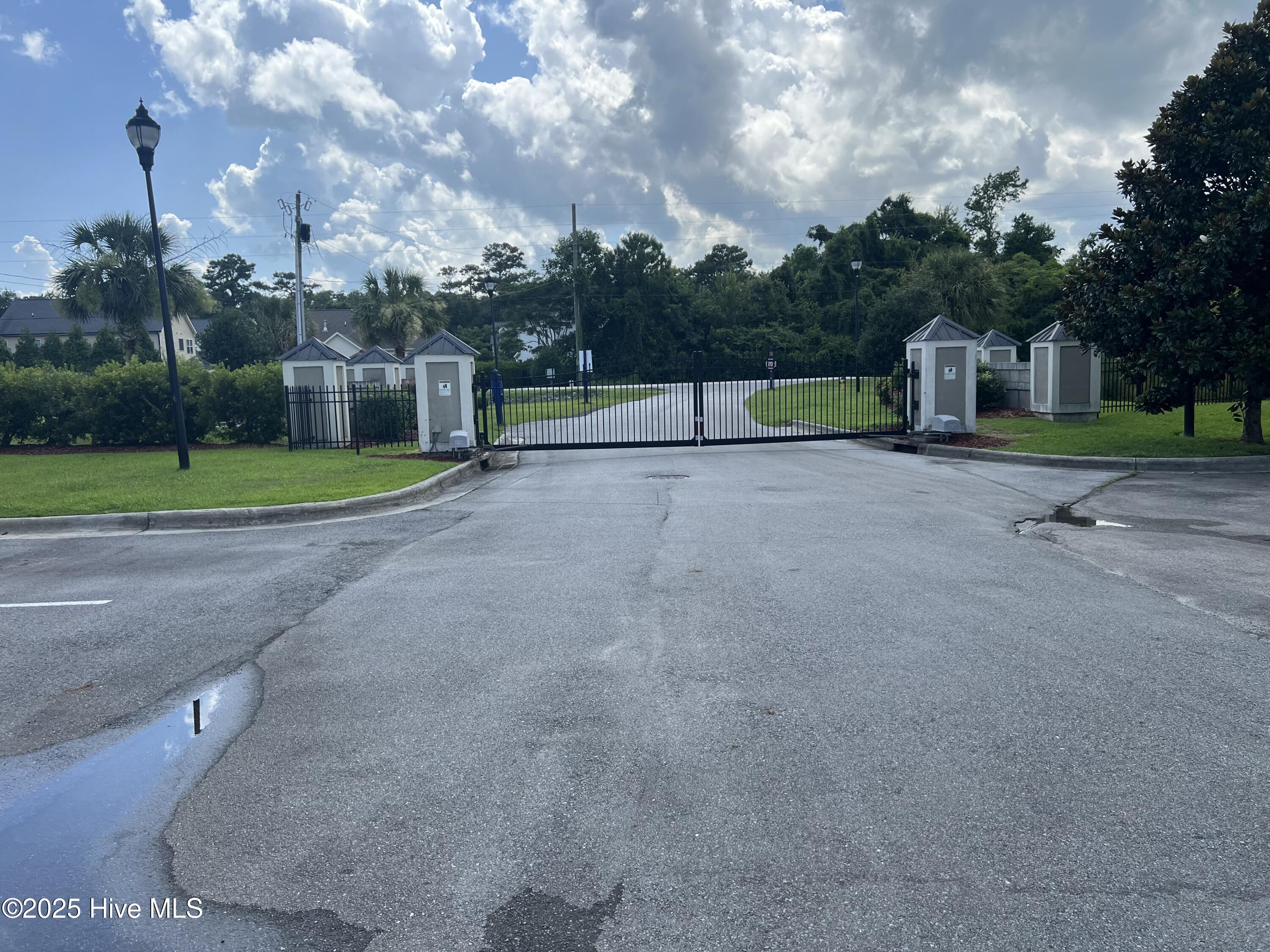 4 Schooner Drive, Swansboro, NC 28584 – photo 2: Gated Entrance
