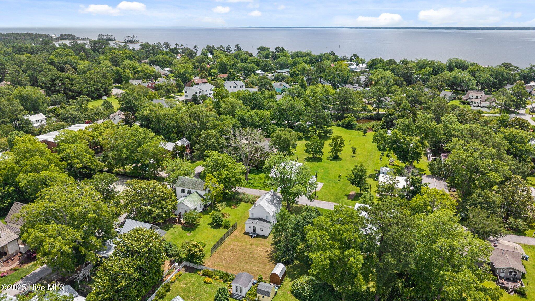 509 Academy Street, Oriental, NC, 28571