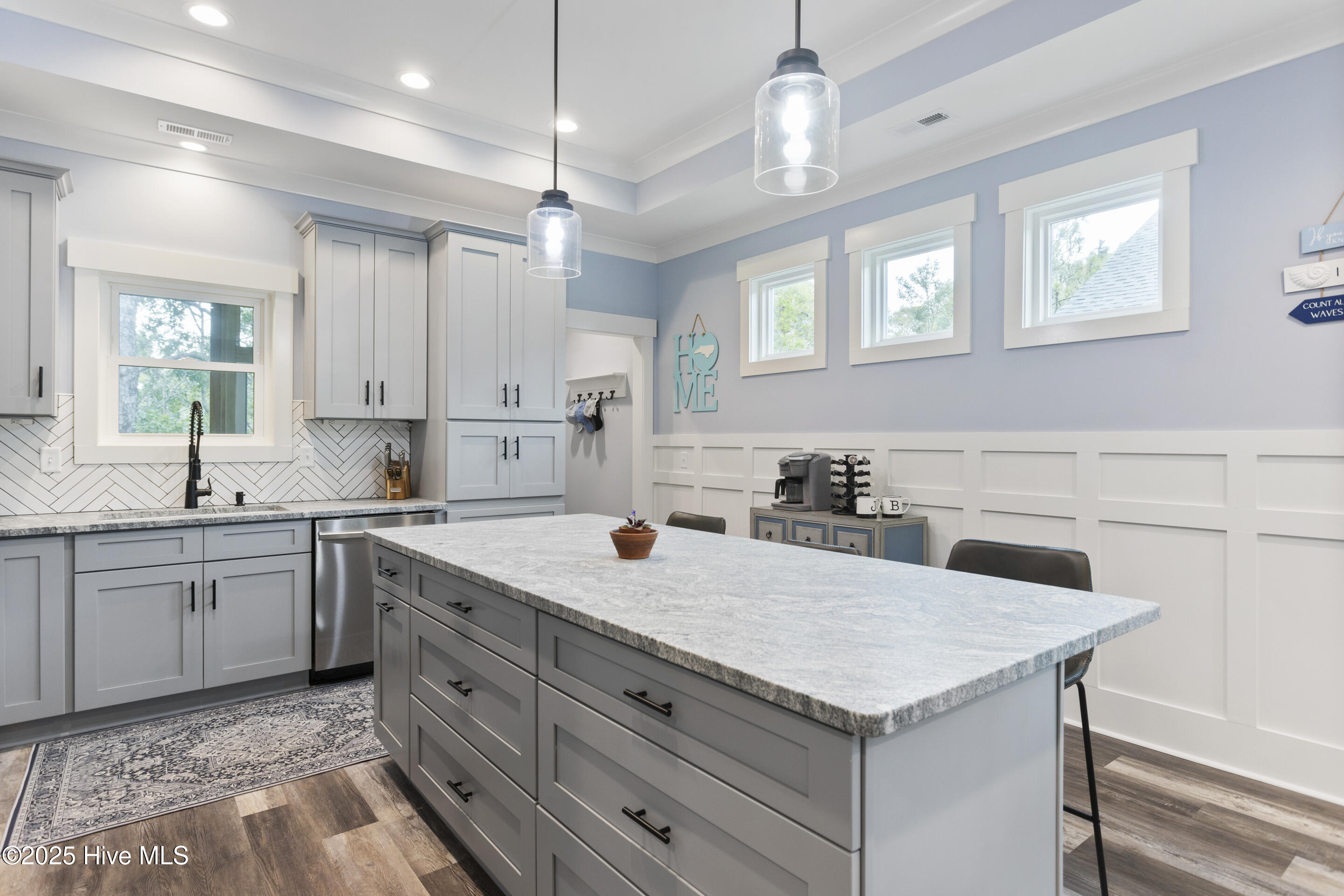 100504918 | Photo 17