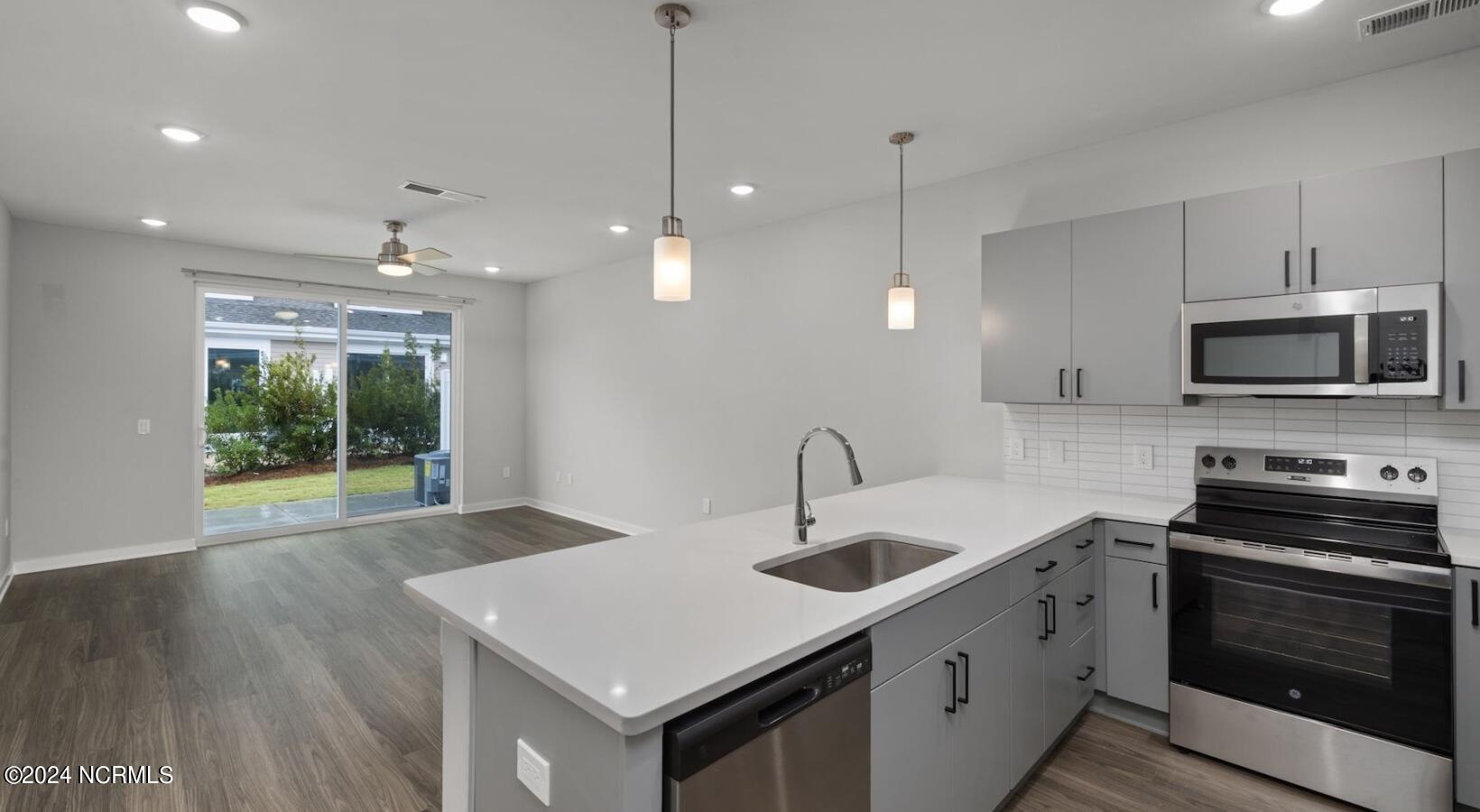 100543623 | Photo 20