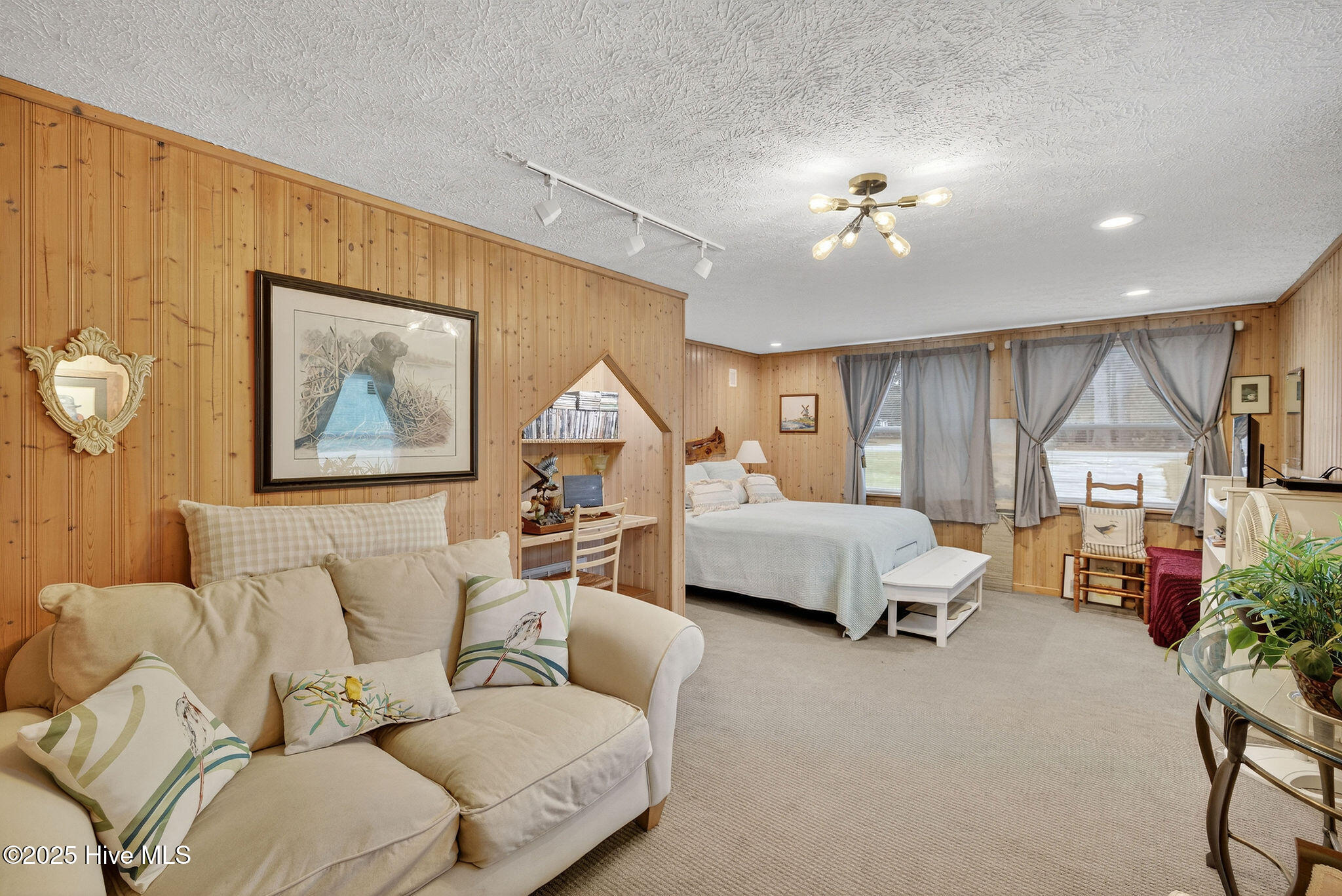 100542936 | Photo 55