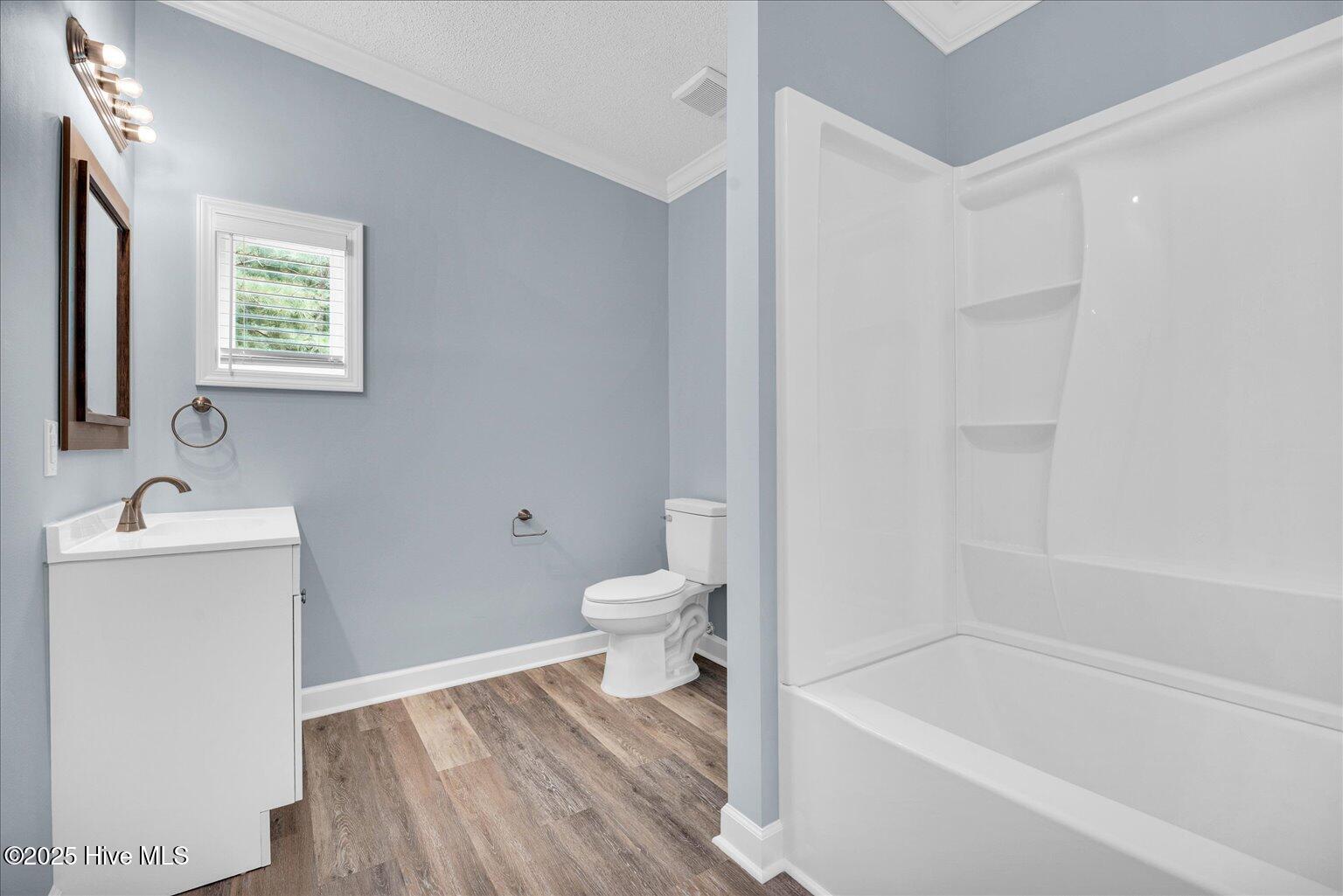 100512126 | Photo 18