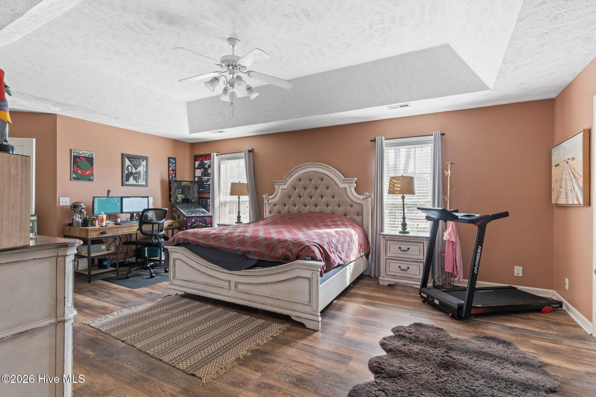 100556346 | Photo 23