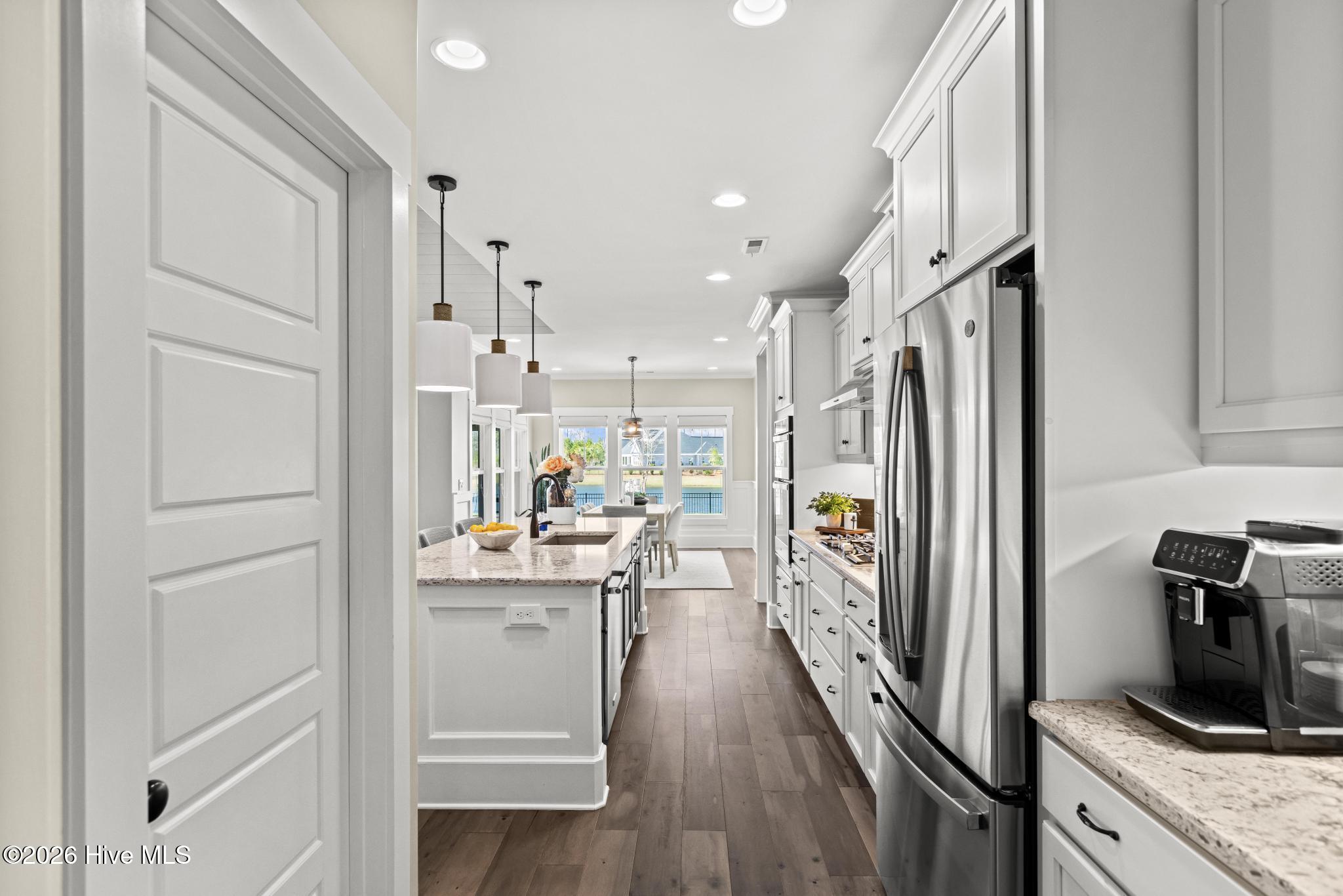 100561204 | Photo 45