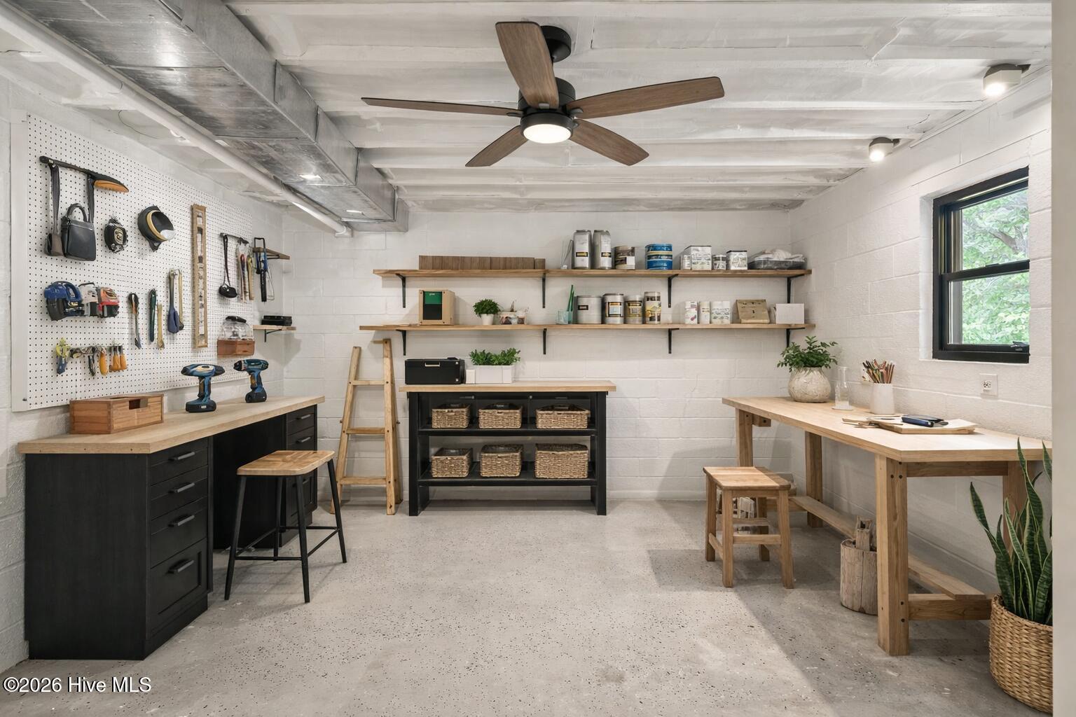 100550384 | Photo 19