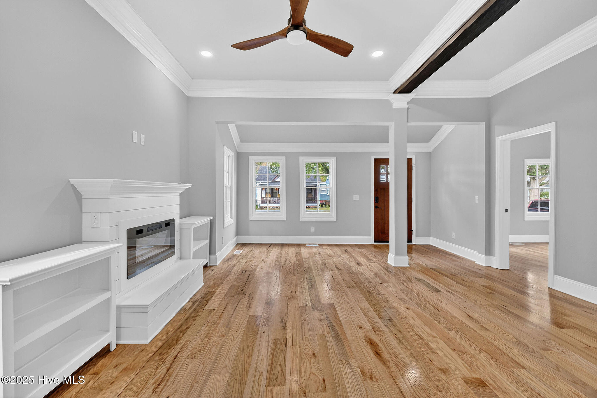 100537754 | Photo 10