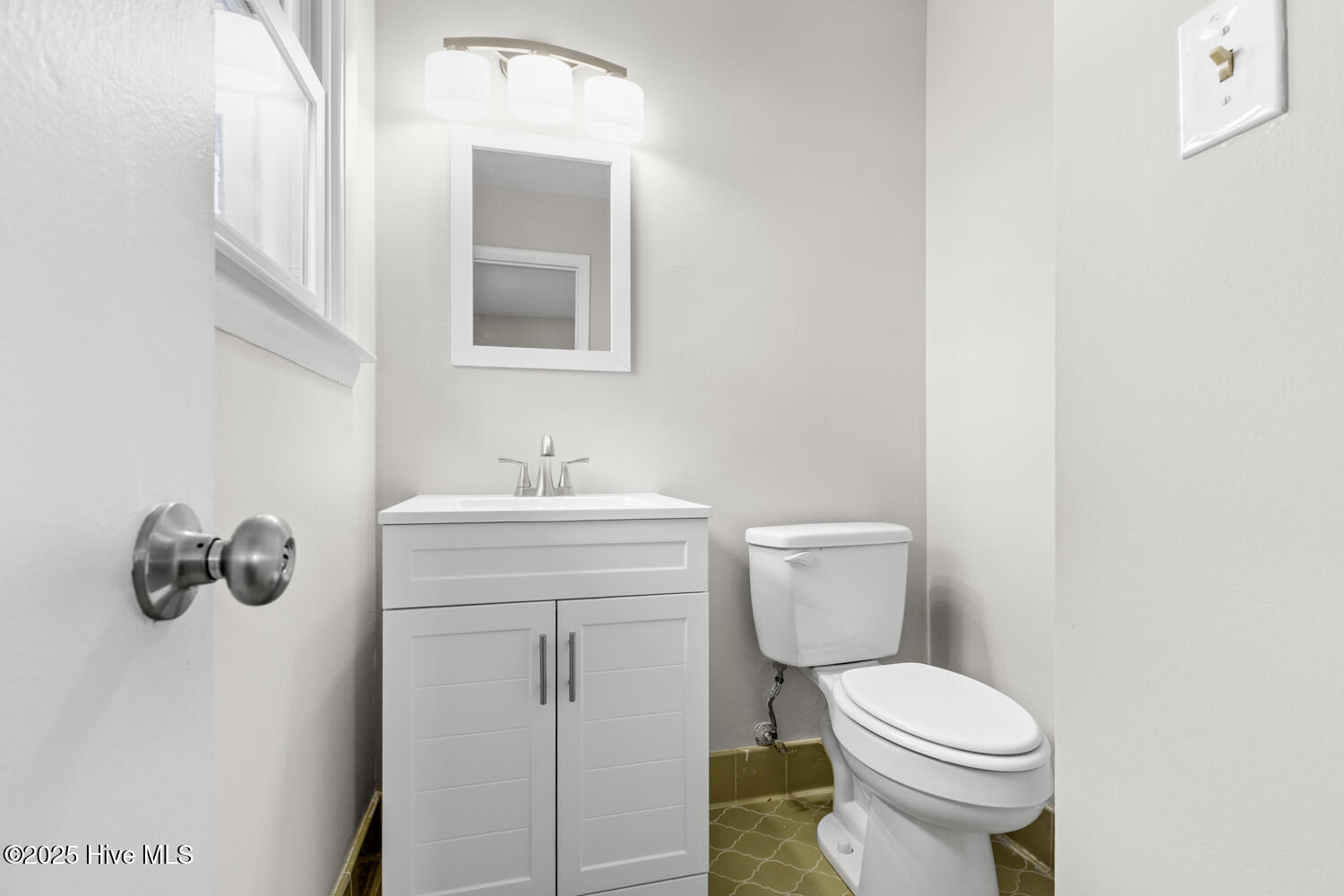 100542112 | Photo 19