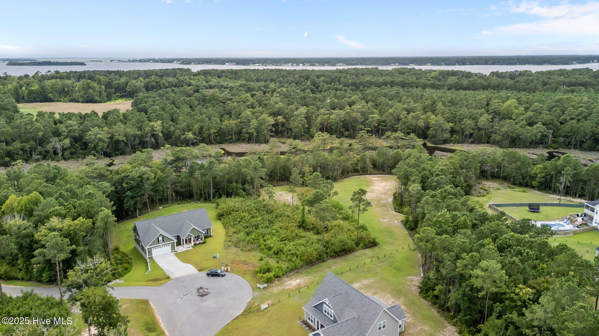 100524817 | Photo 17