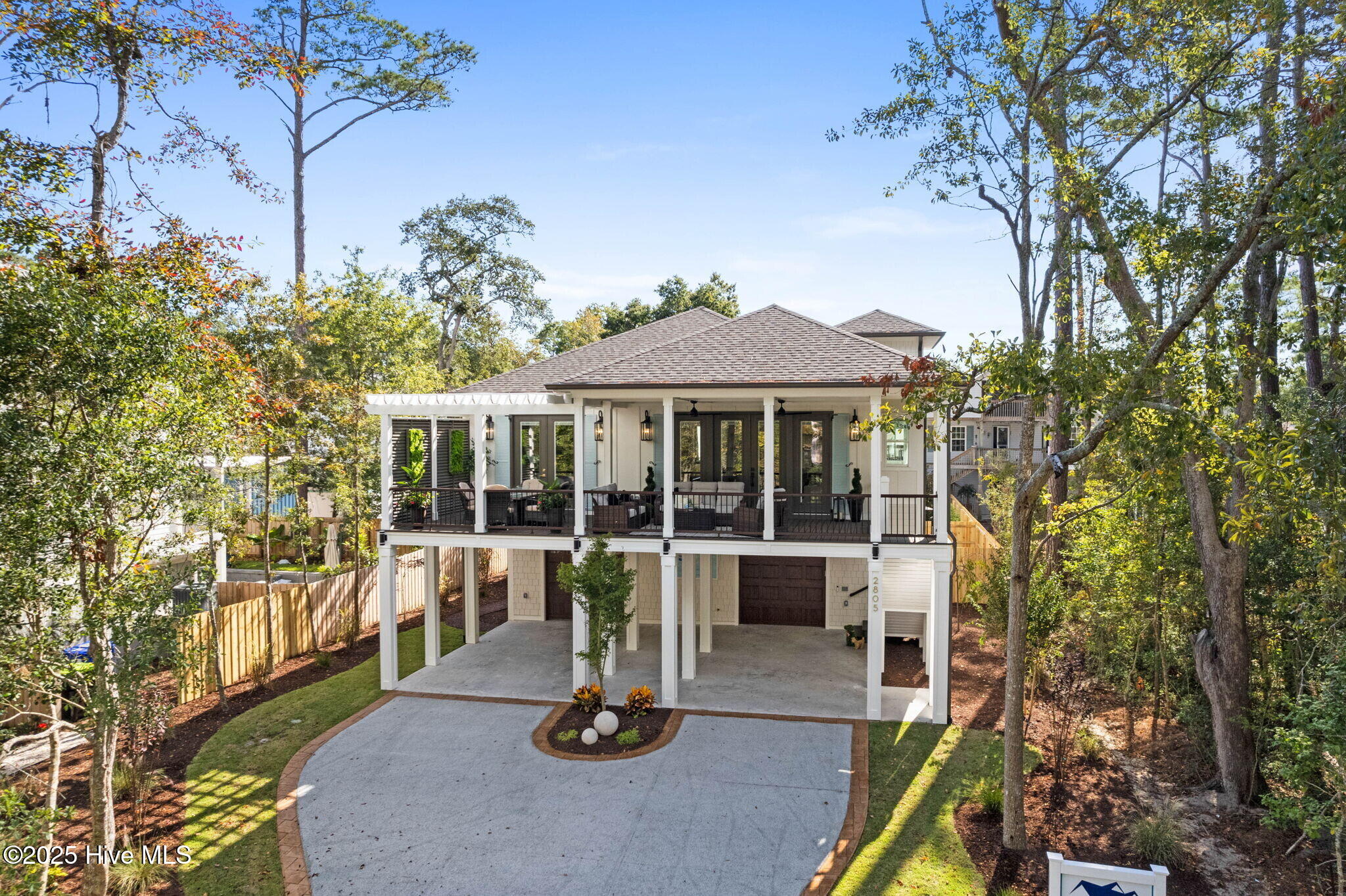 100516902 | Photo 79