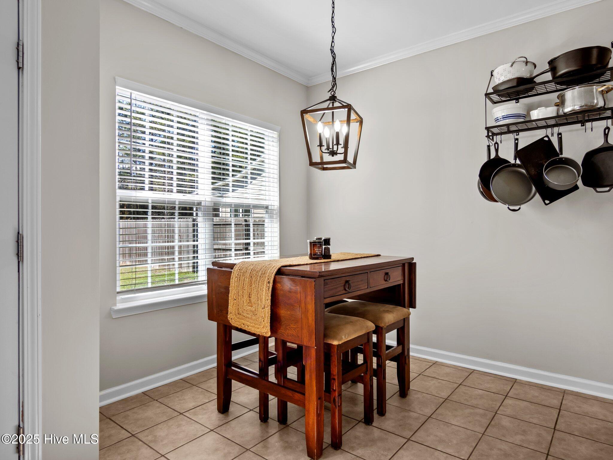 100561630 | Photo 19