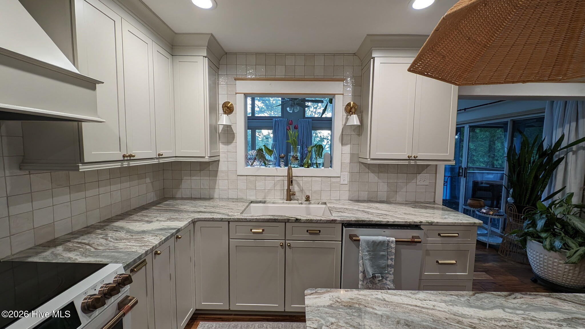 215 Harbor Drive,Morehead City
