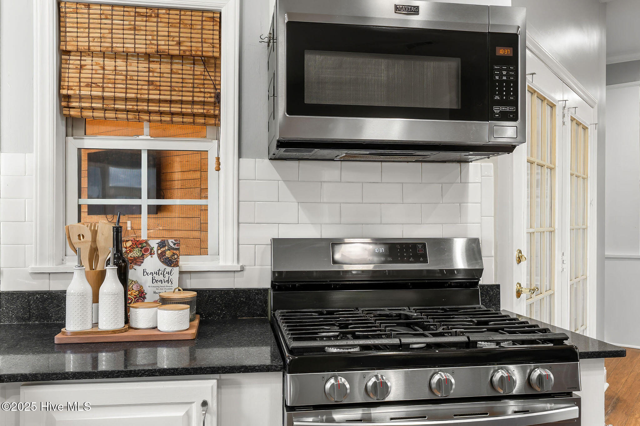 100539157 | Photo 44