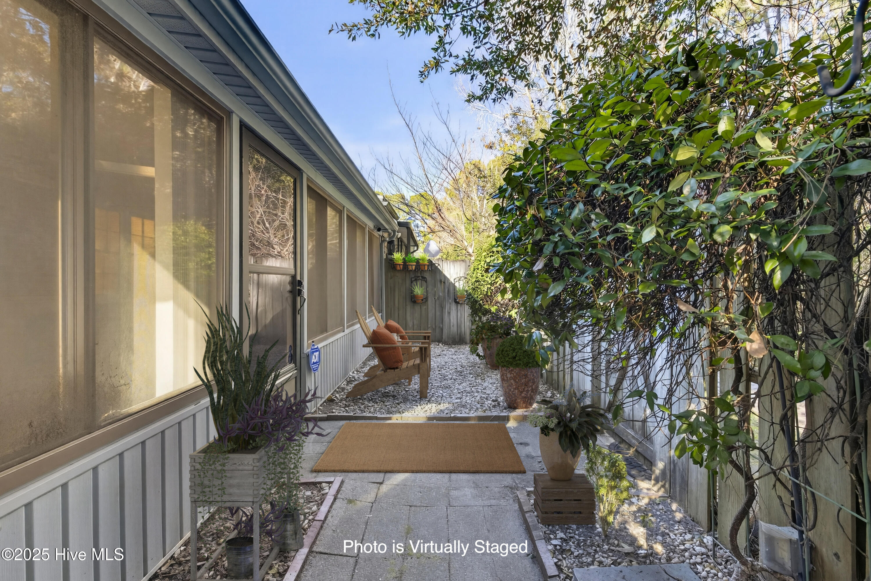 100546761 | Photo 13