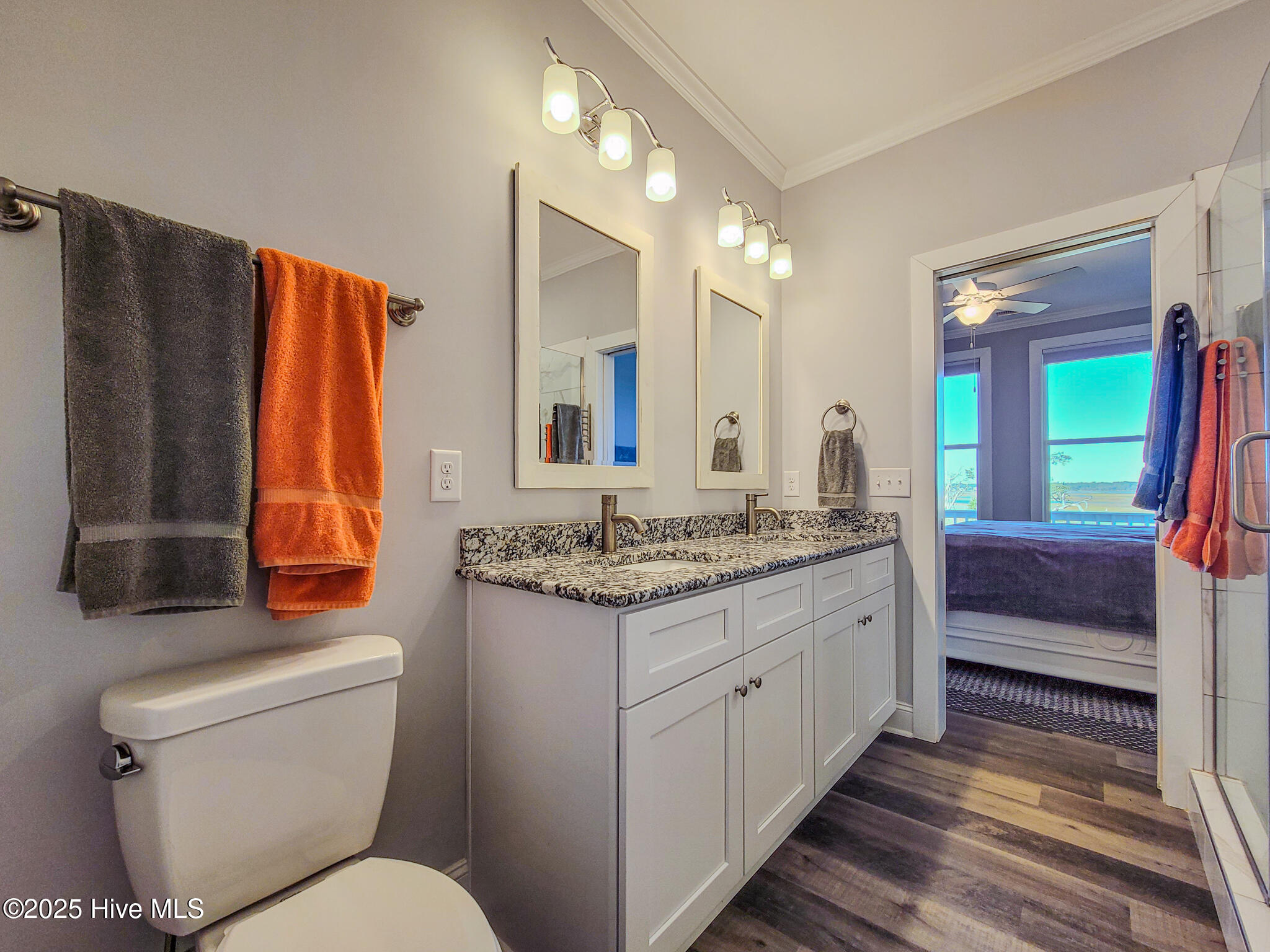 100538733 | Photo 14