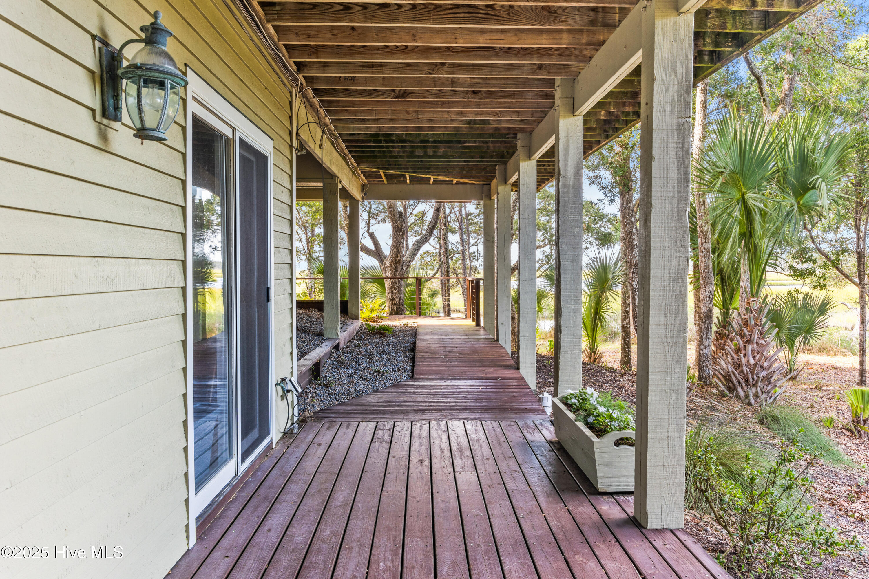 100531454 | Photo 83