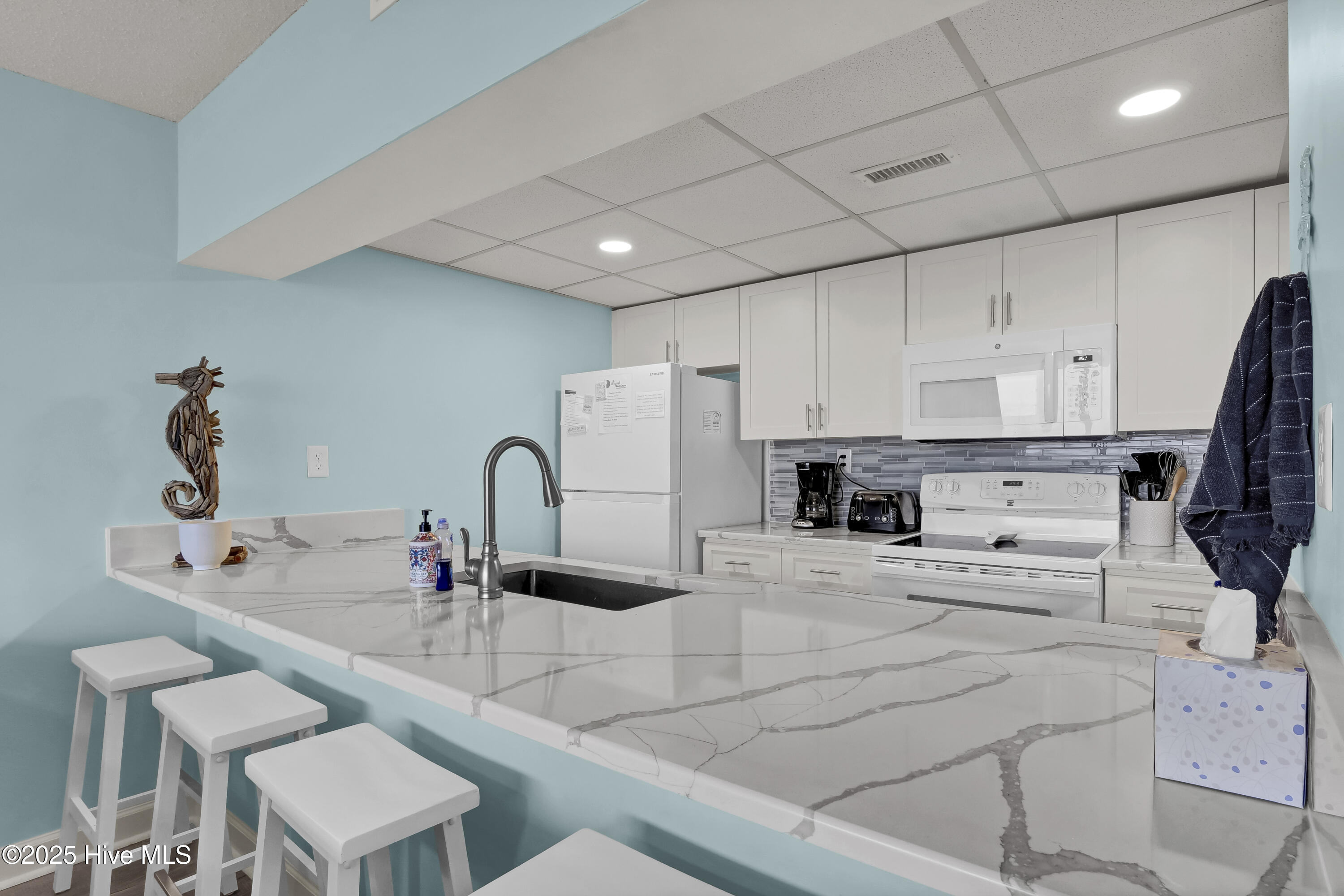 100525752 | Photo 10