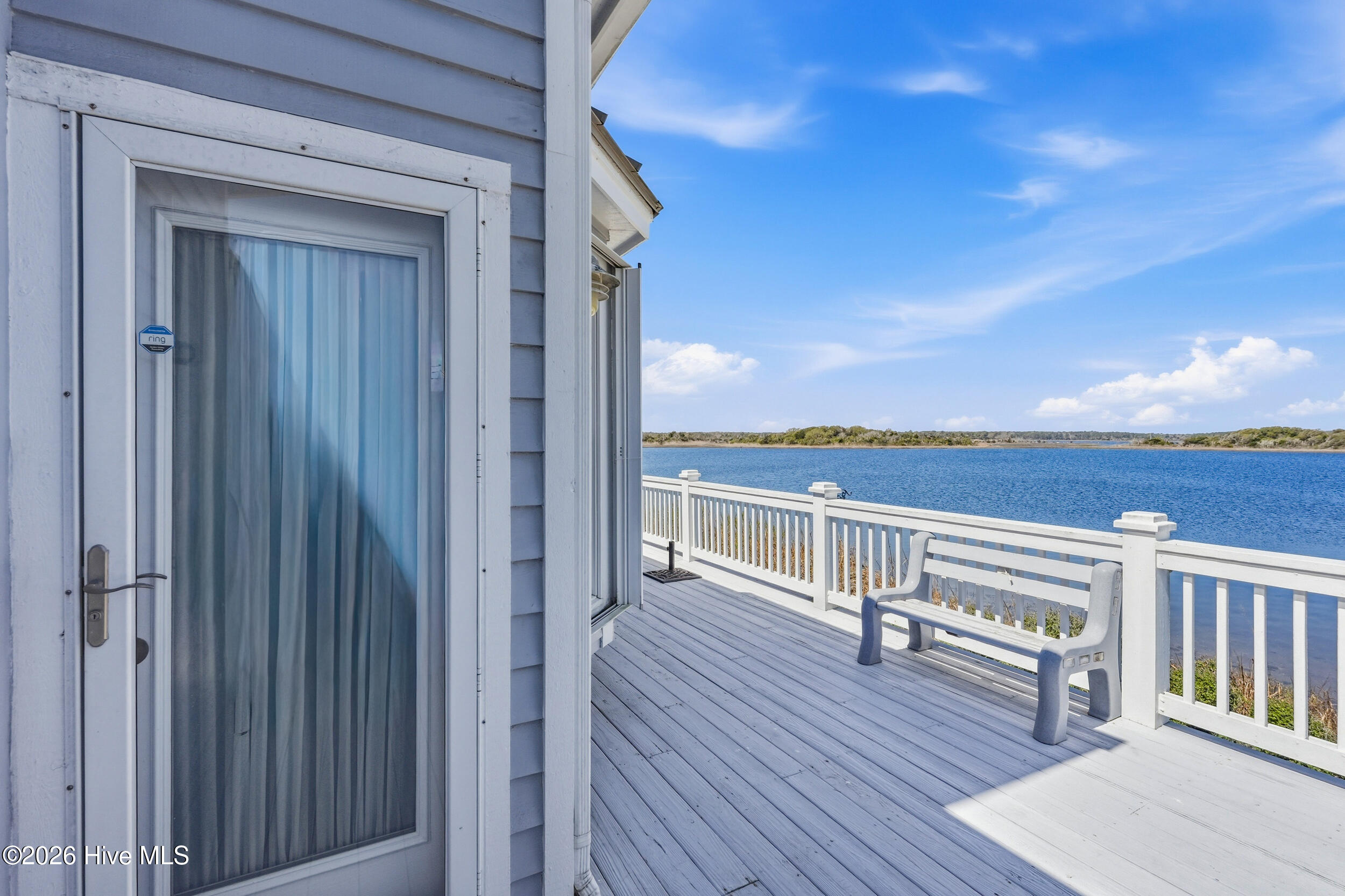 100561994 | Photo 46