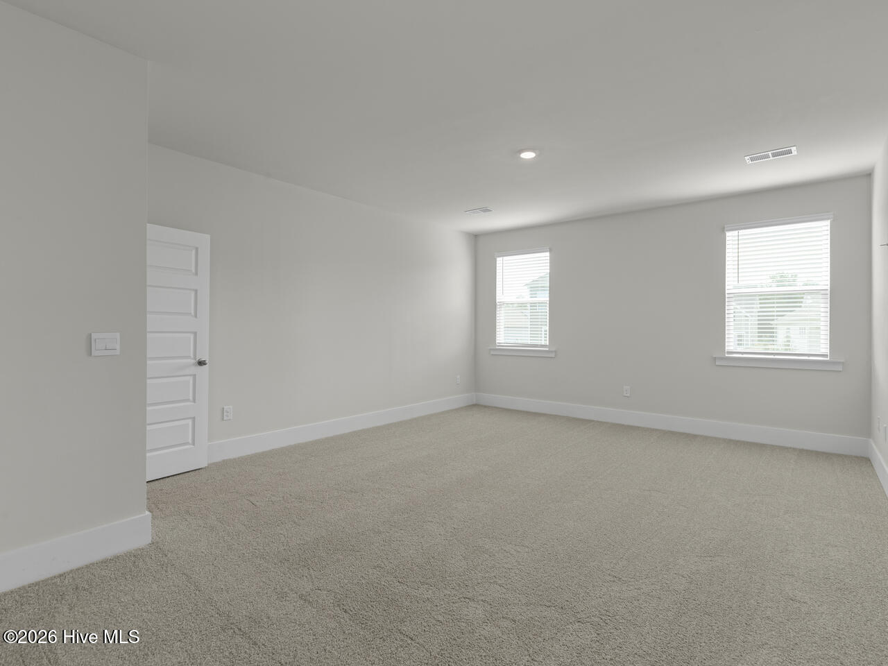 100553189 | Photo 20