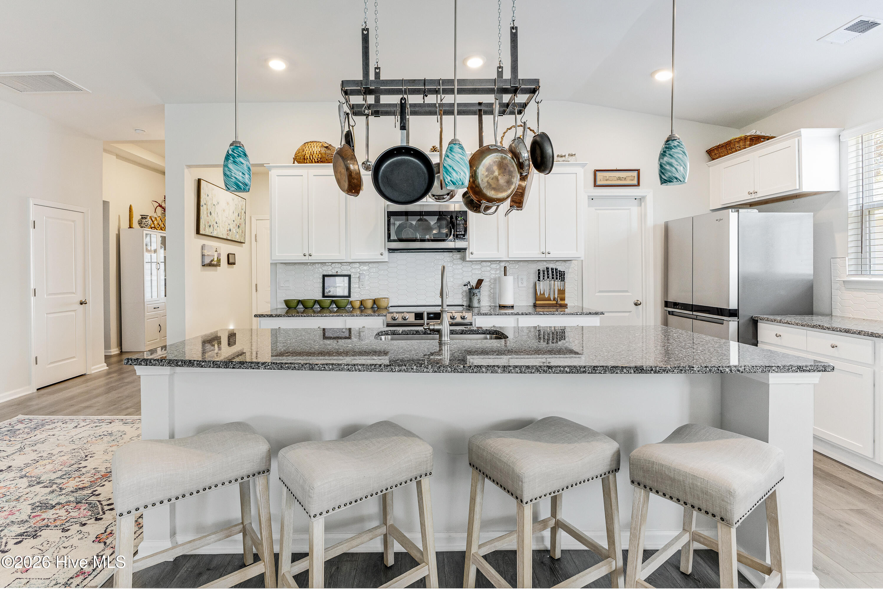 100564699 | Photo 10